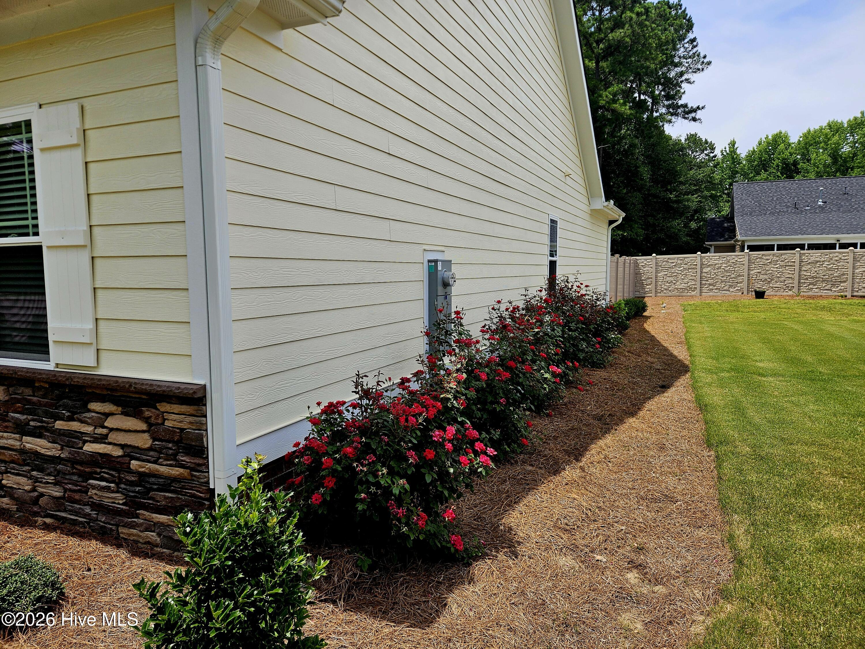 Exterior photo of 203 Fountain Drive, Clinton, NC 28328. MLS: 100567079