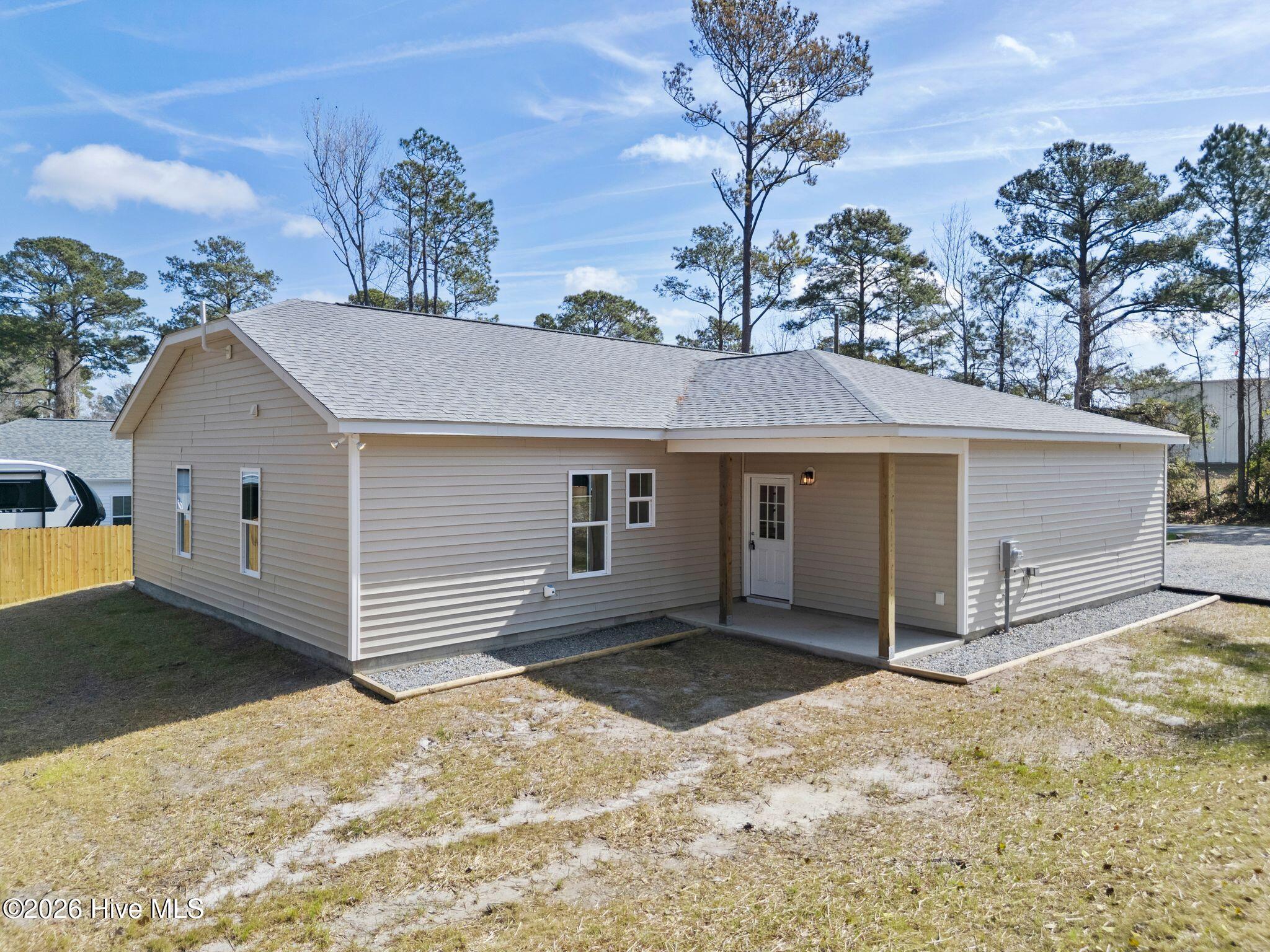 100558463 | Photo 48