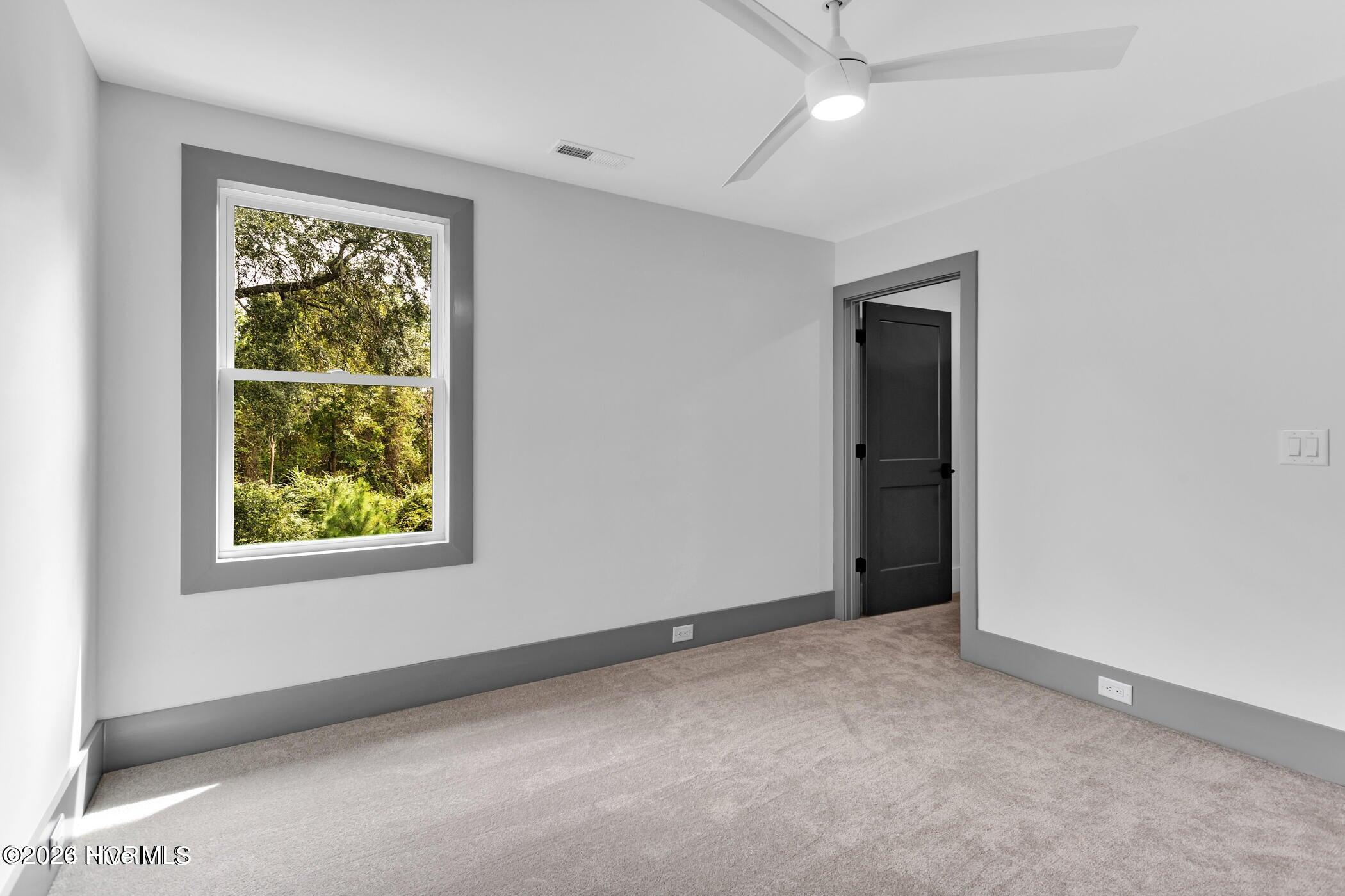 100551048 | Photo 25