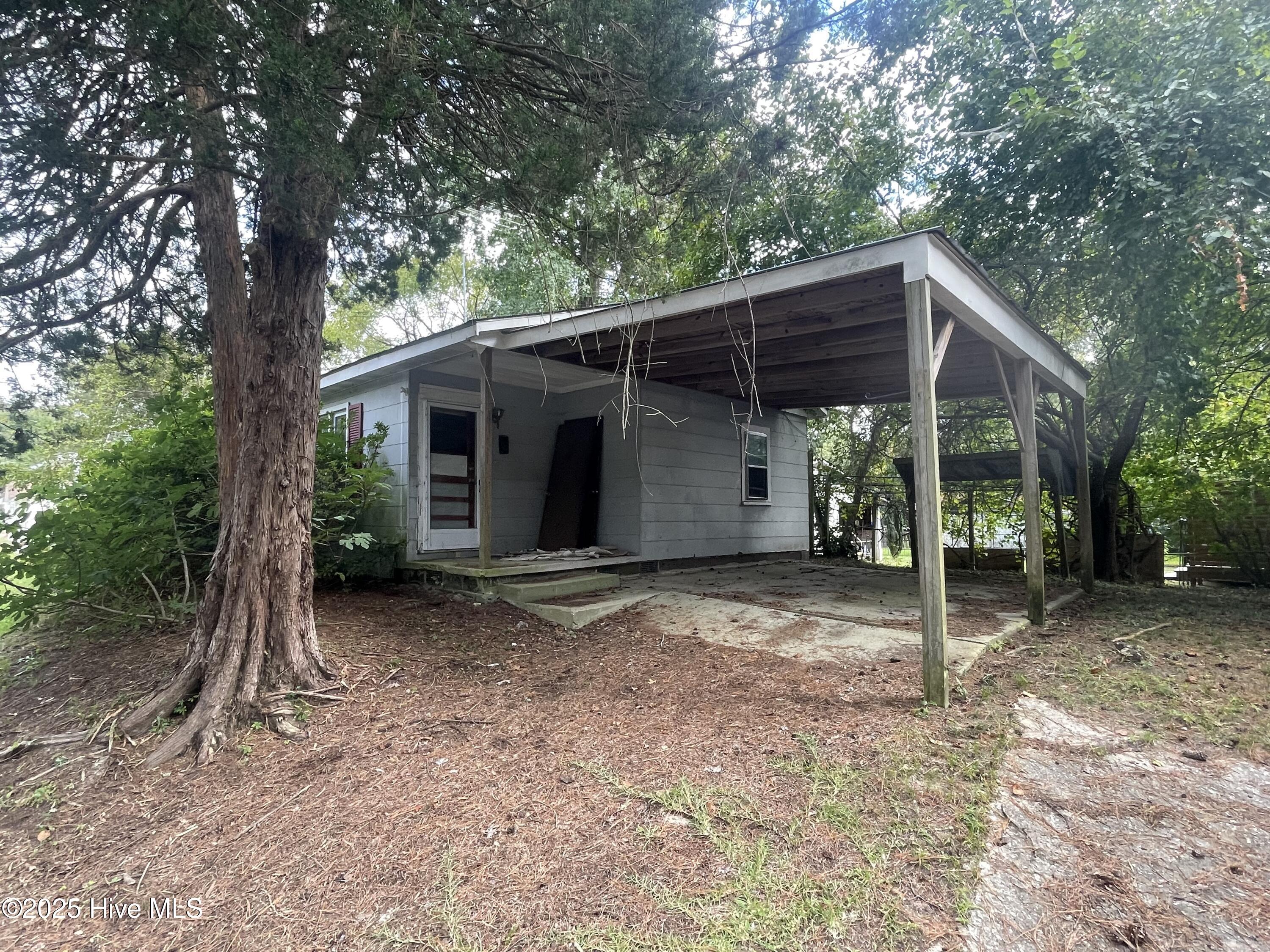 Property is being offered for sale via an online only auction.  Auction opens November 10th and closes on December 1st.  Home is located within the Town of Williamston and is close to shopping and restaurants.  Home includes two bedrooms and one bath.  This smaller home needs some TLC and would be ideal for a rental unit or an affordable place to call home.