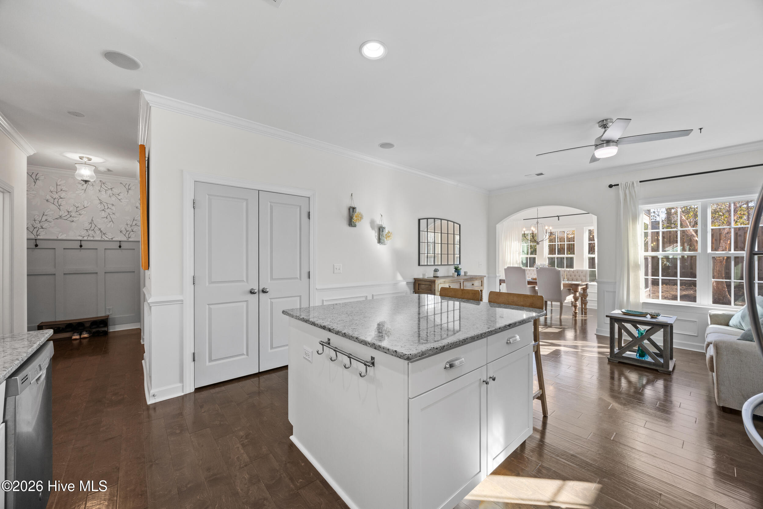 100555431 | Photo 13