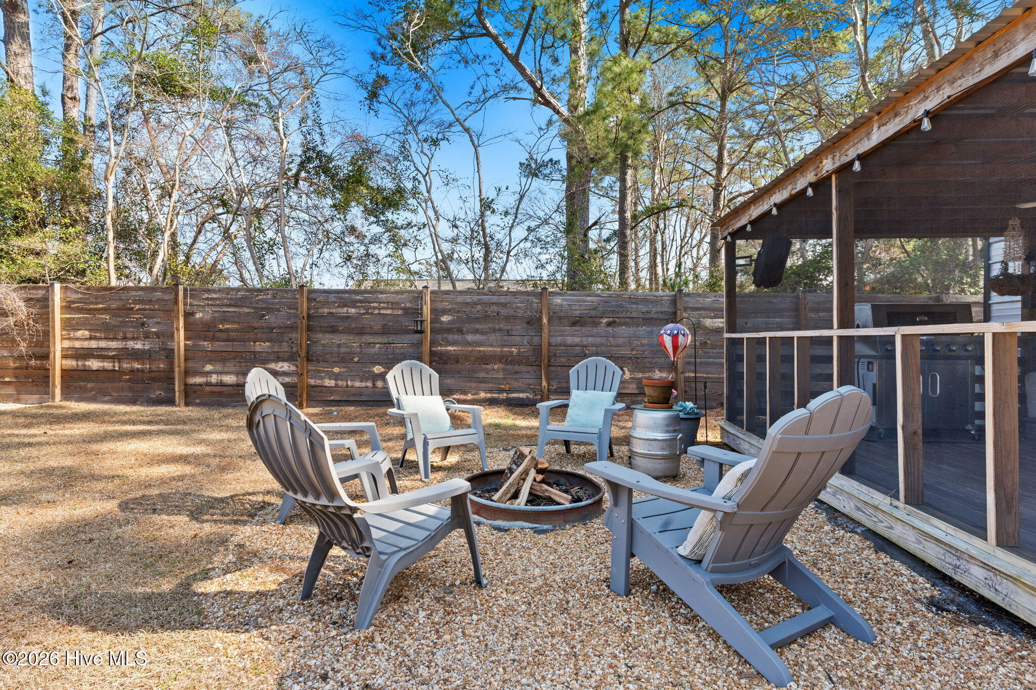 100557943 | Photo 43