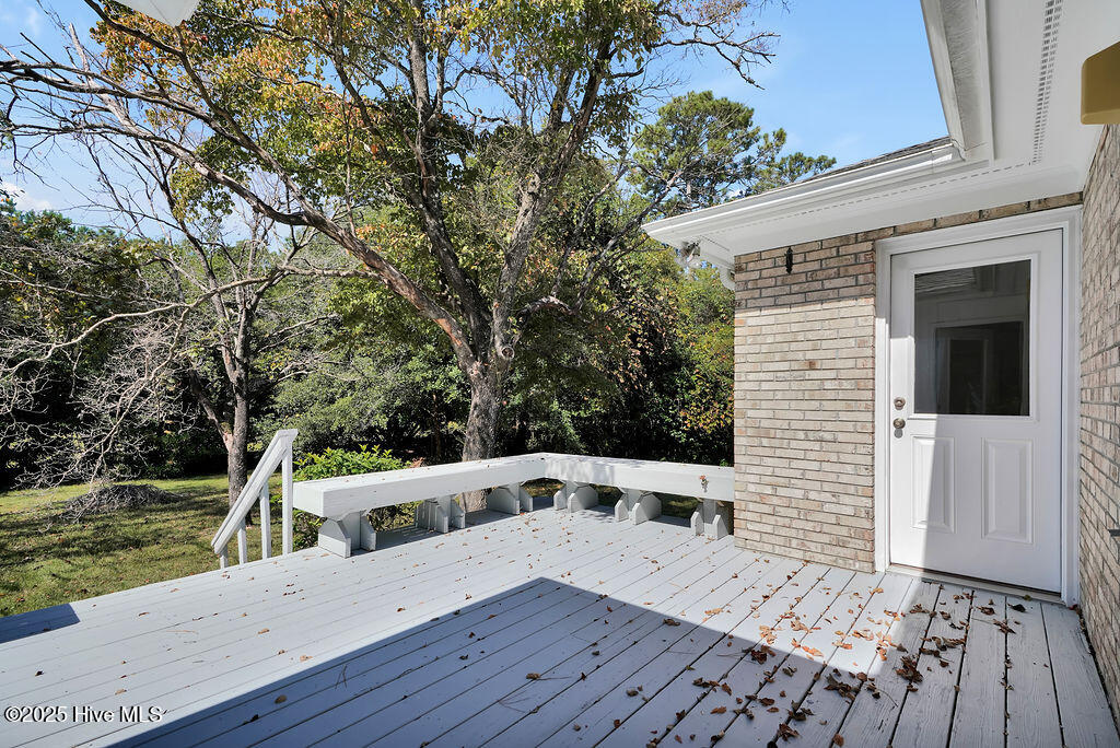 100532776 | Photo 29