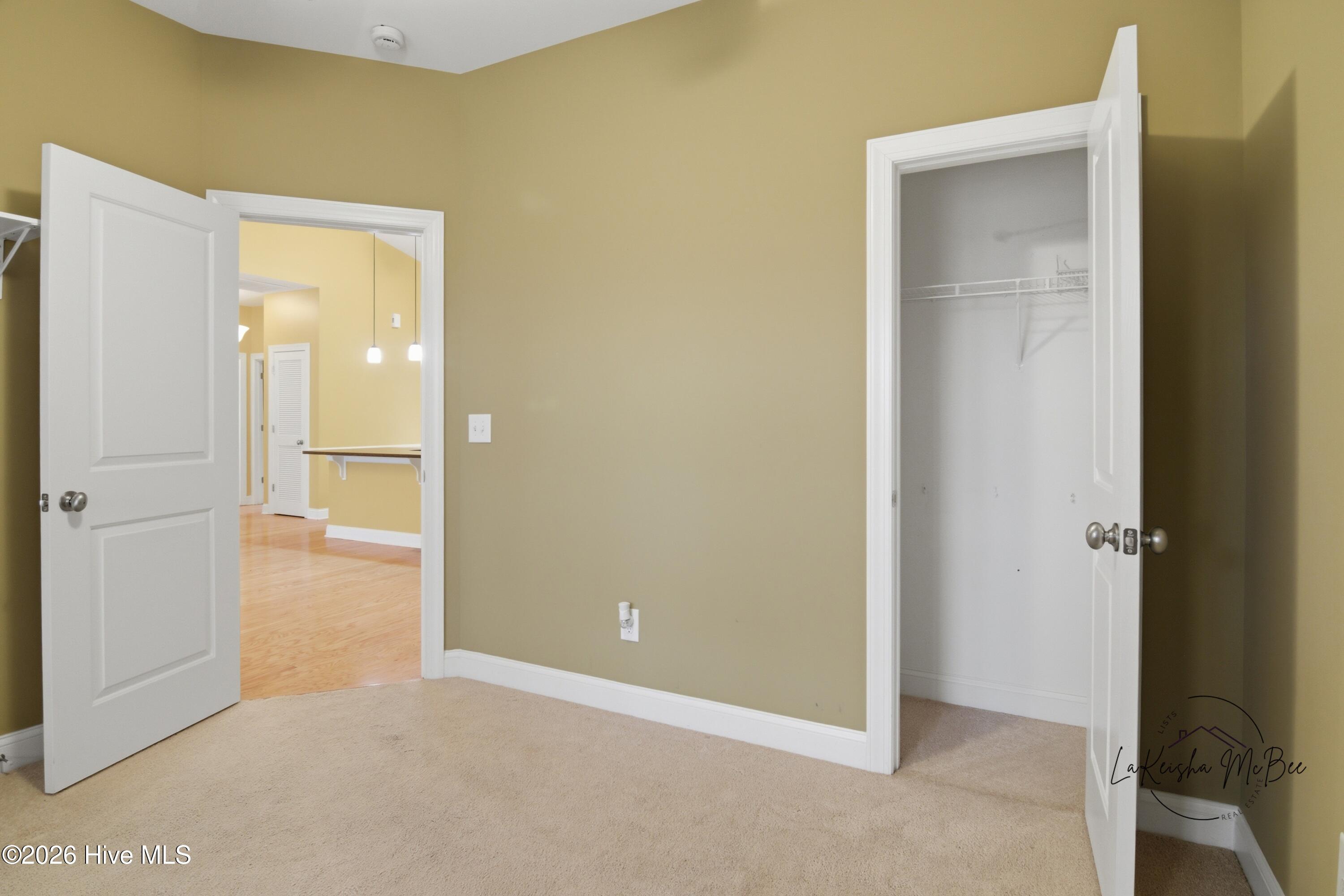 100553609 | Photo 22