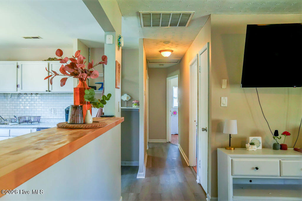 100560731 | Photo 14