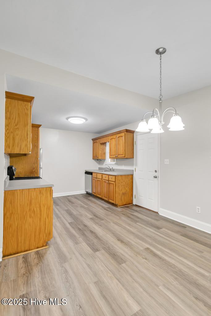 100537299 | Photo 11