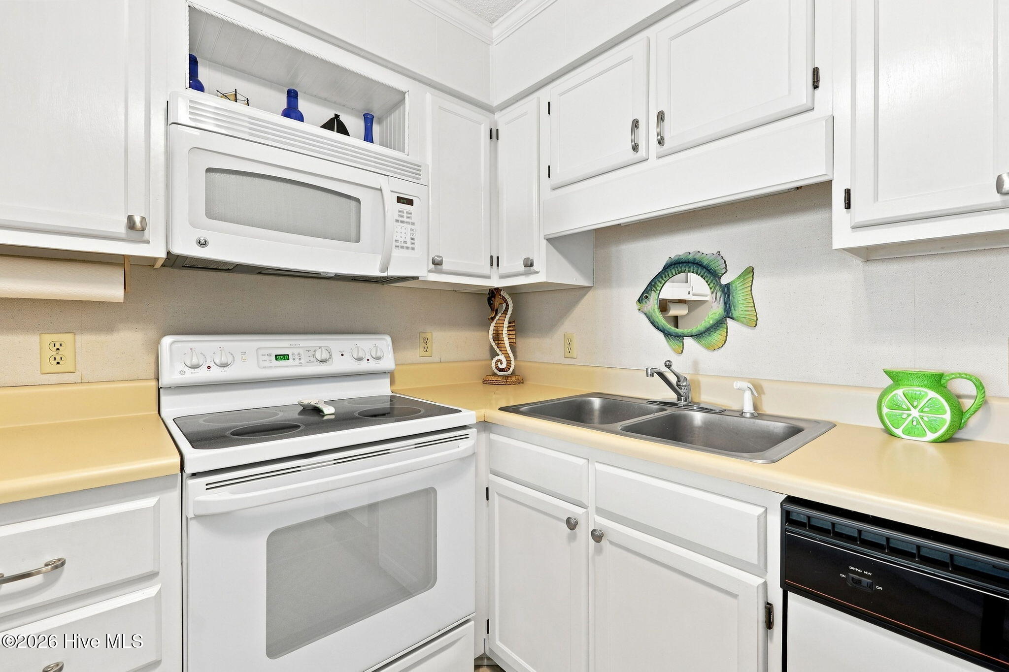 301 Commerce Way 