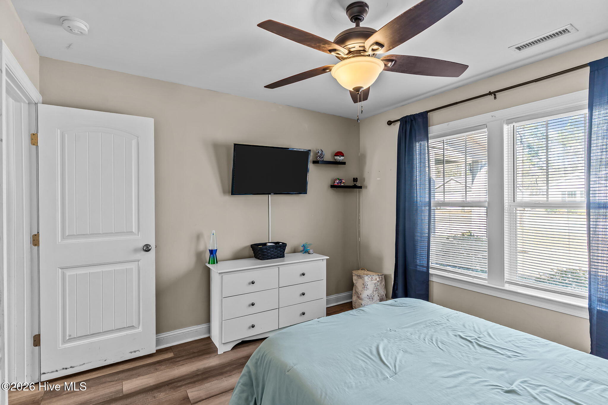 100550911 | Photo 27