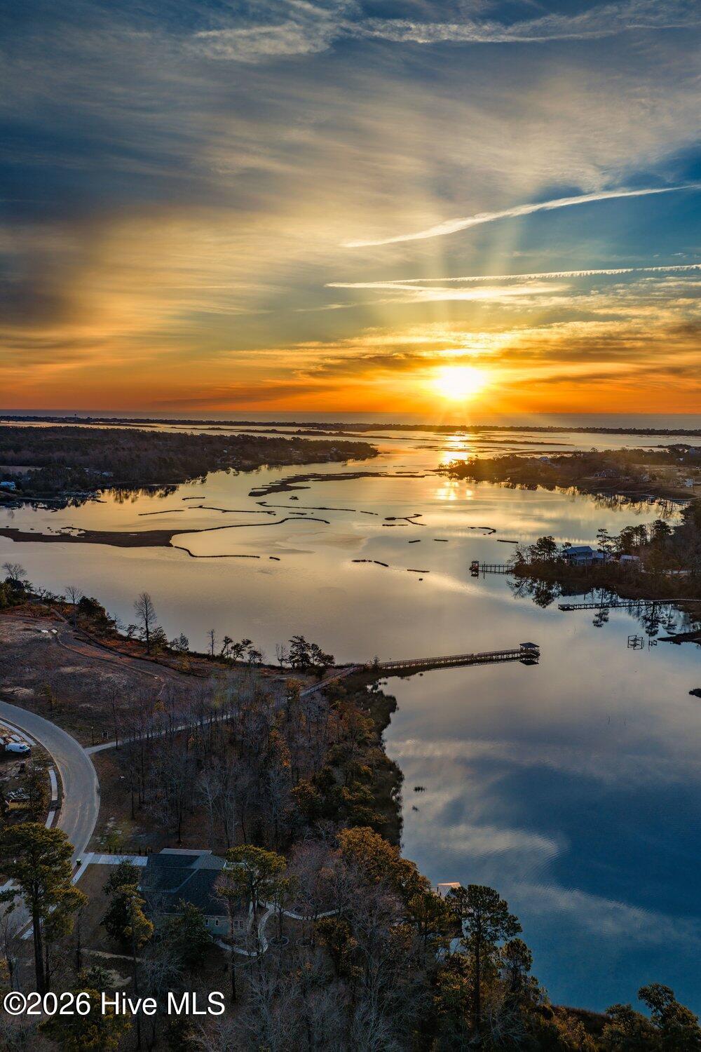 100563057 | Photo 26