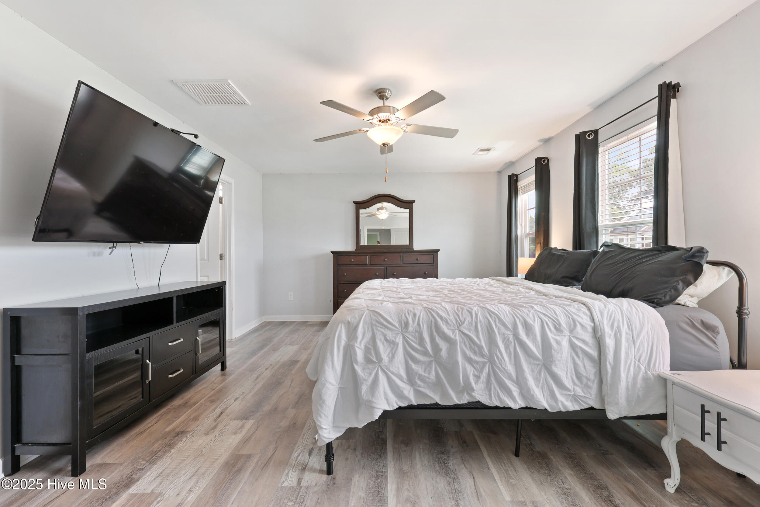 100554795 | Photo 12