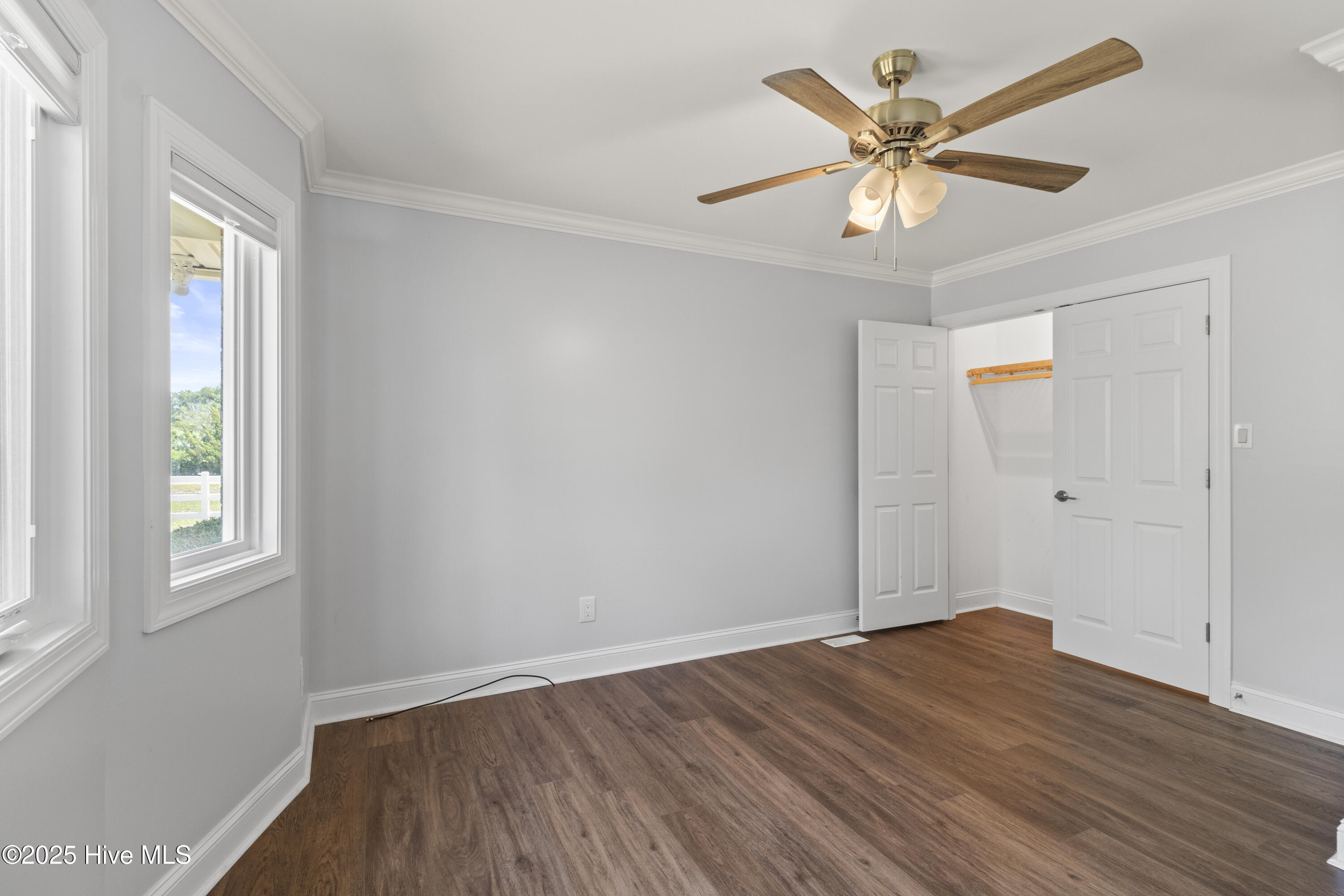 100556358 | Photo 28