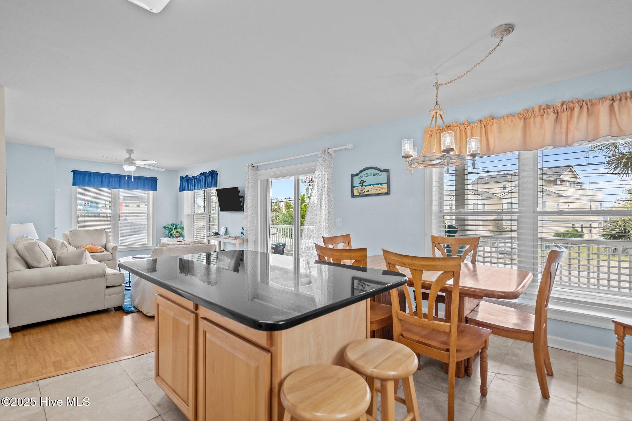 100517725 | Photo 37