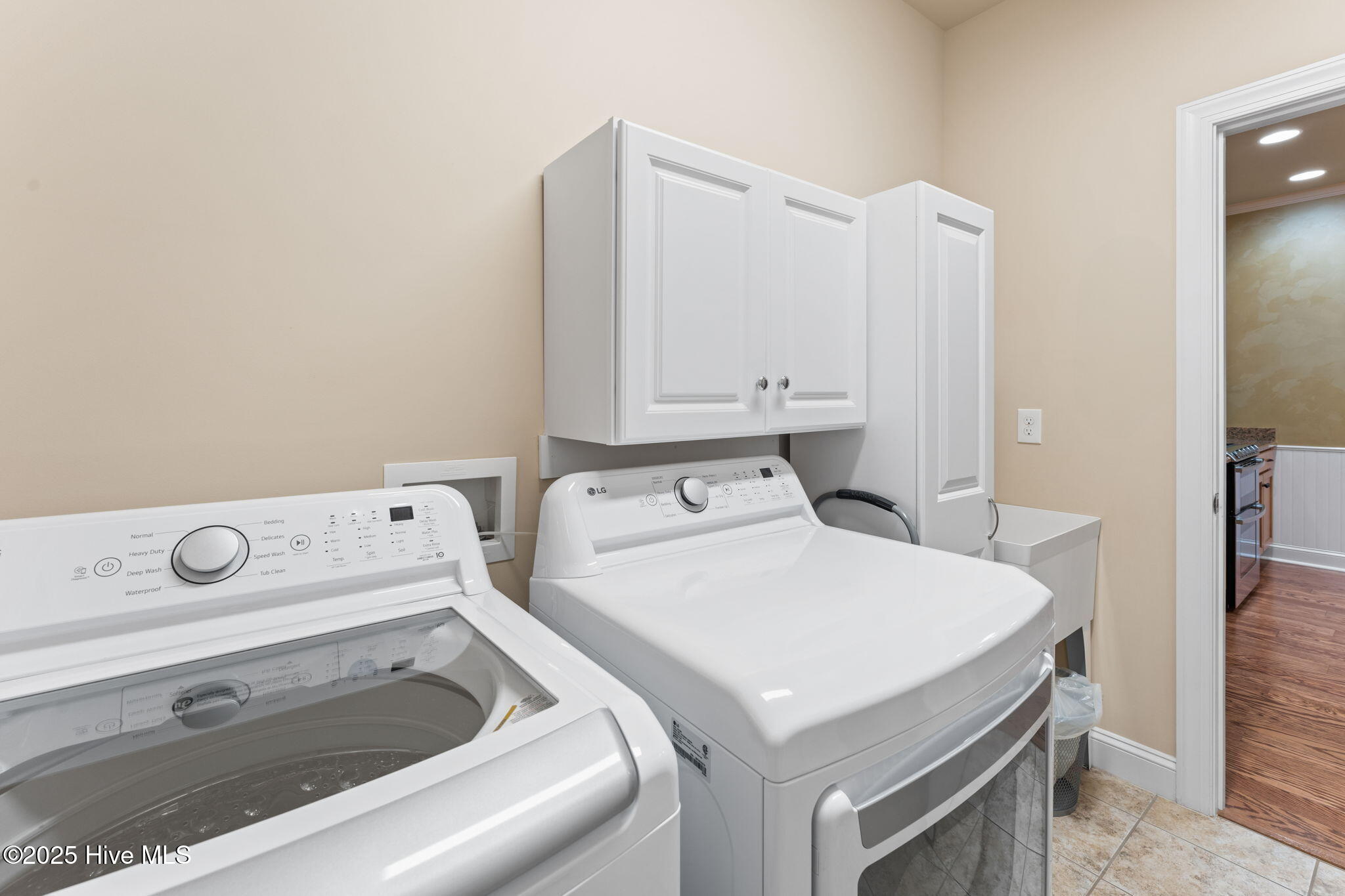 100515230 | Photo 18