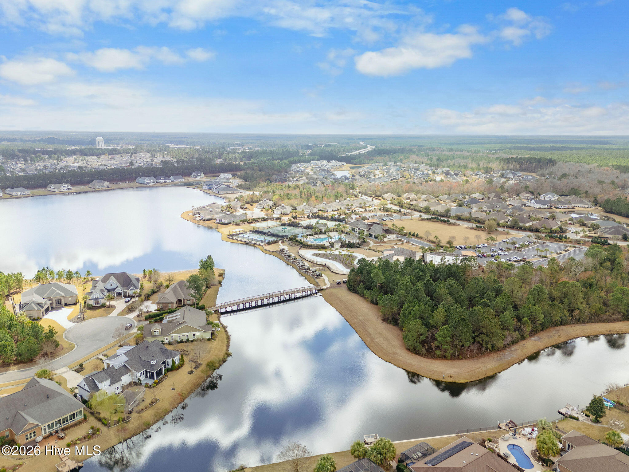 100565690 | Photo 70