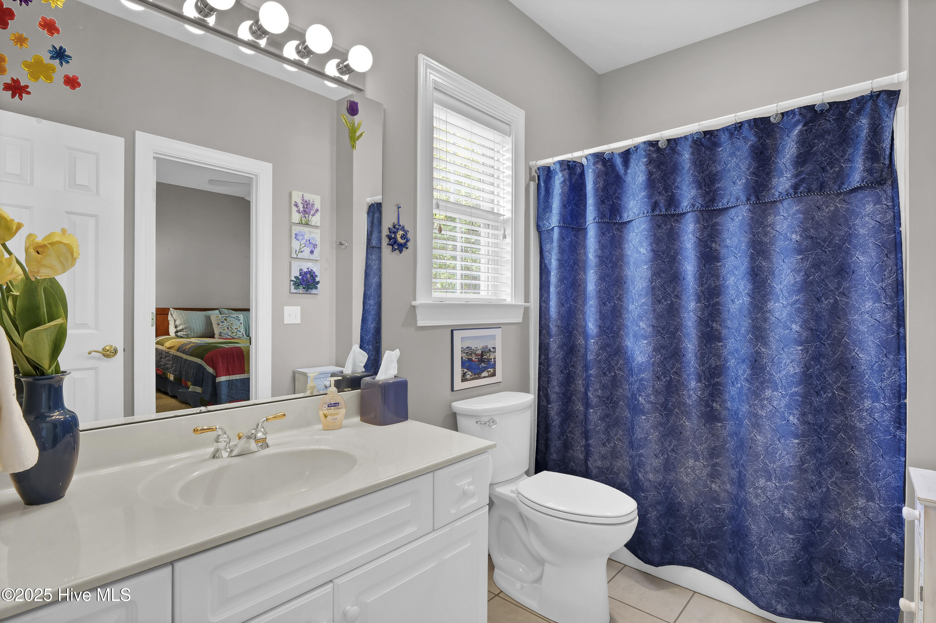 100533946 | Photo 35