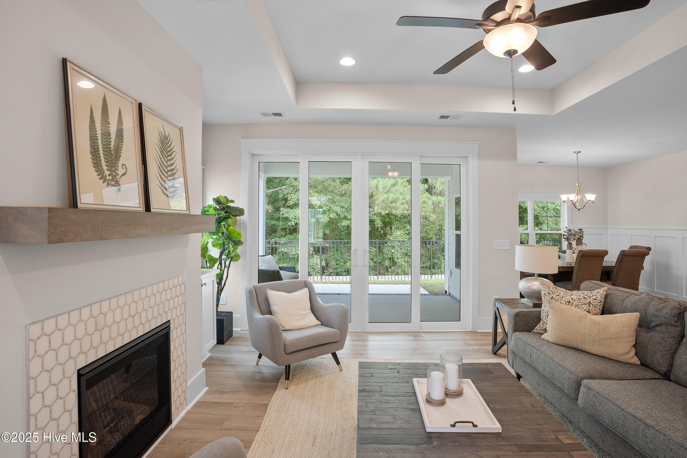 100483922 | Photo 12