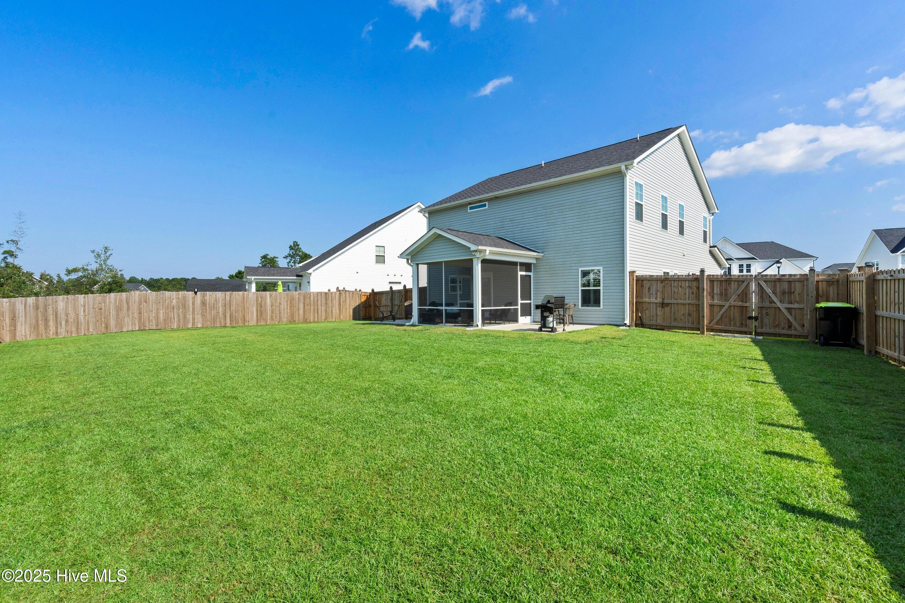 100527071 | Photo 40