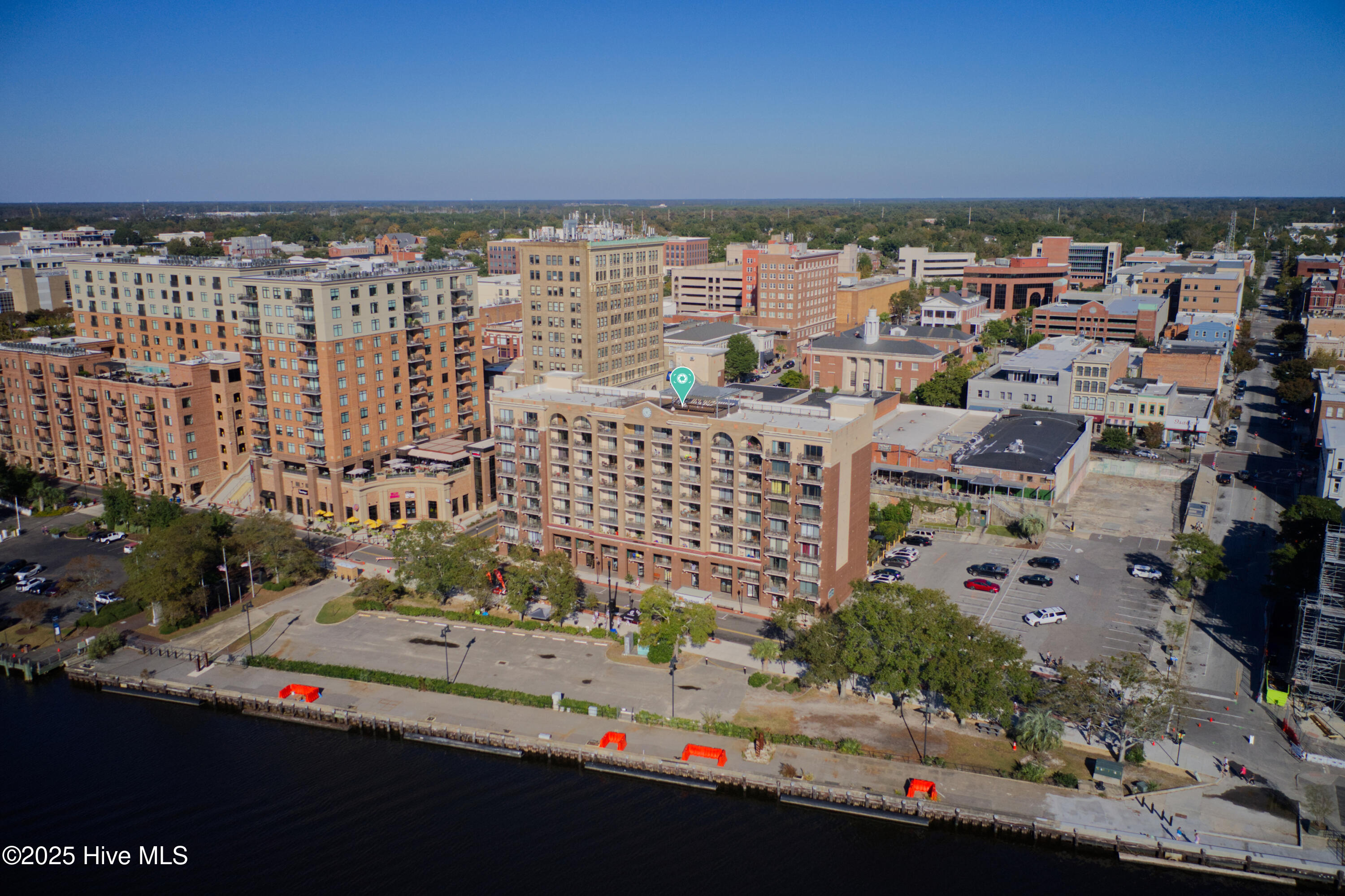 100546499 | Photo 28