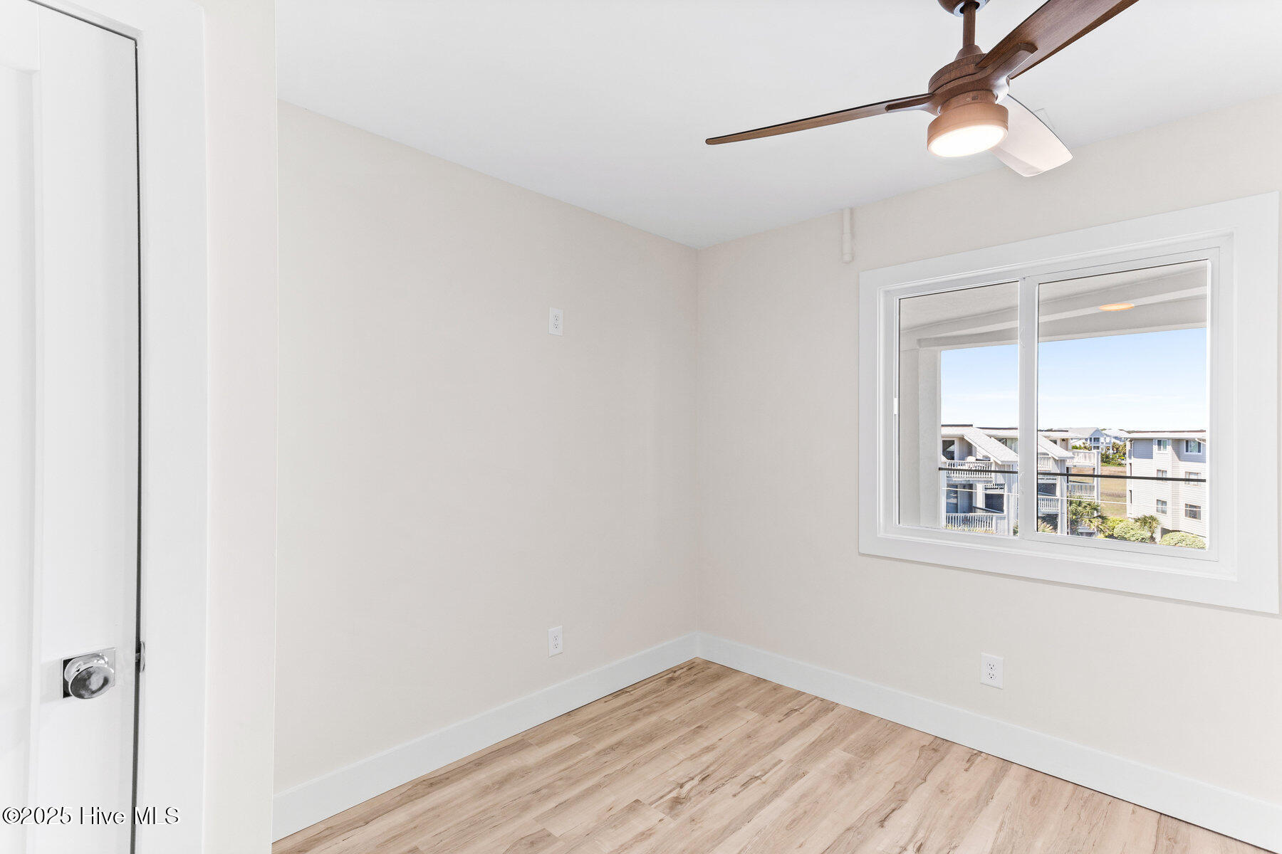 100510473 | Photo 22