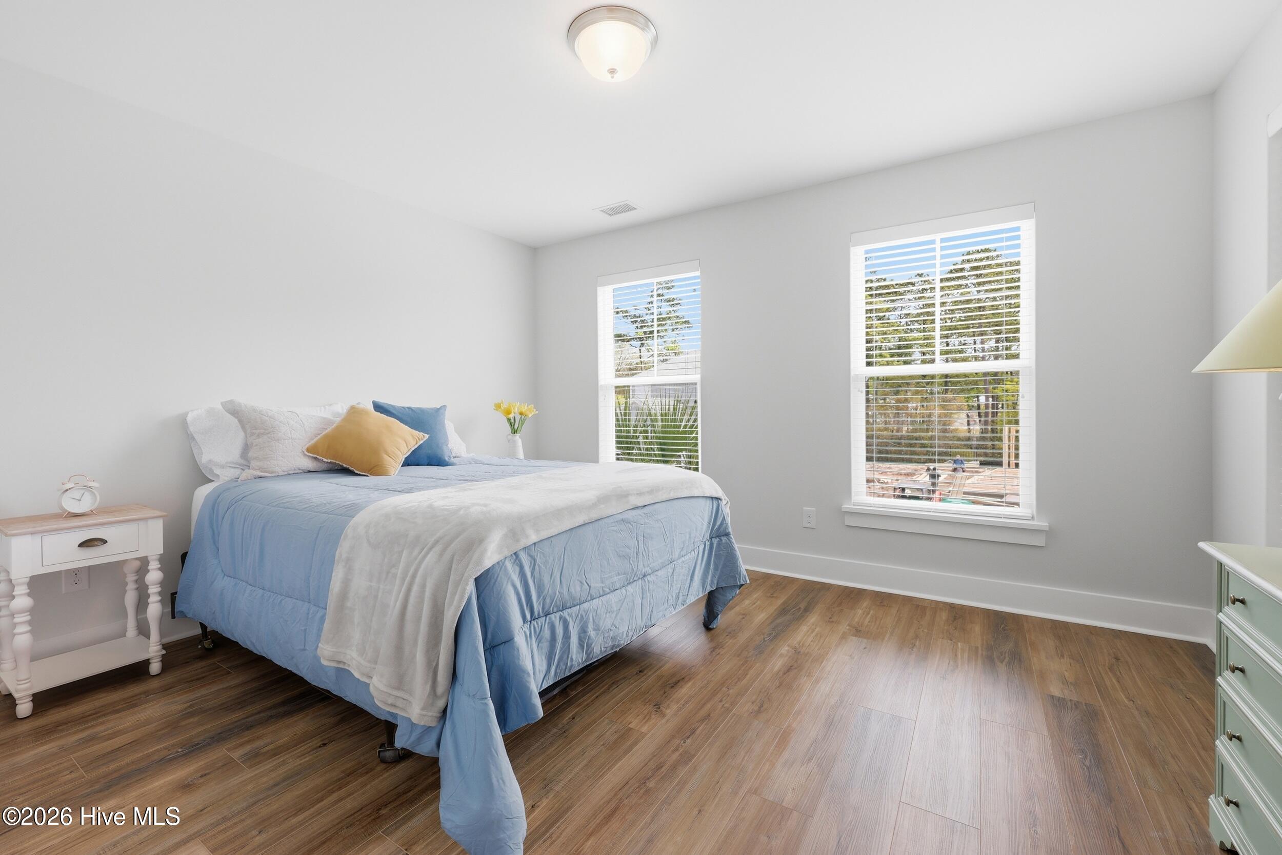 100564588 | Photo 18