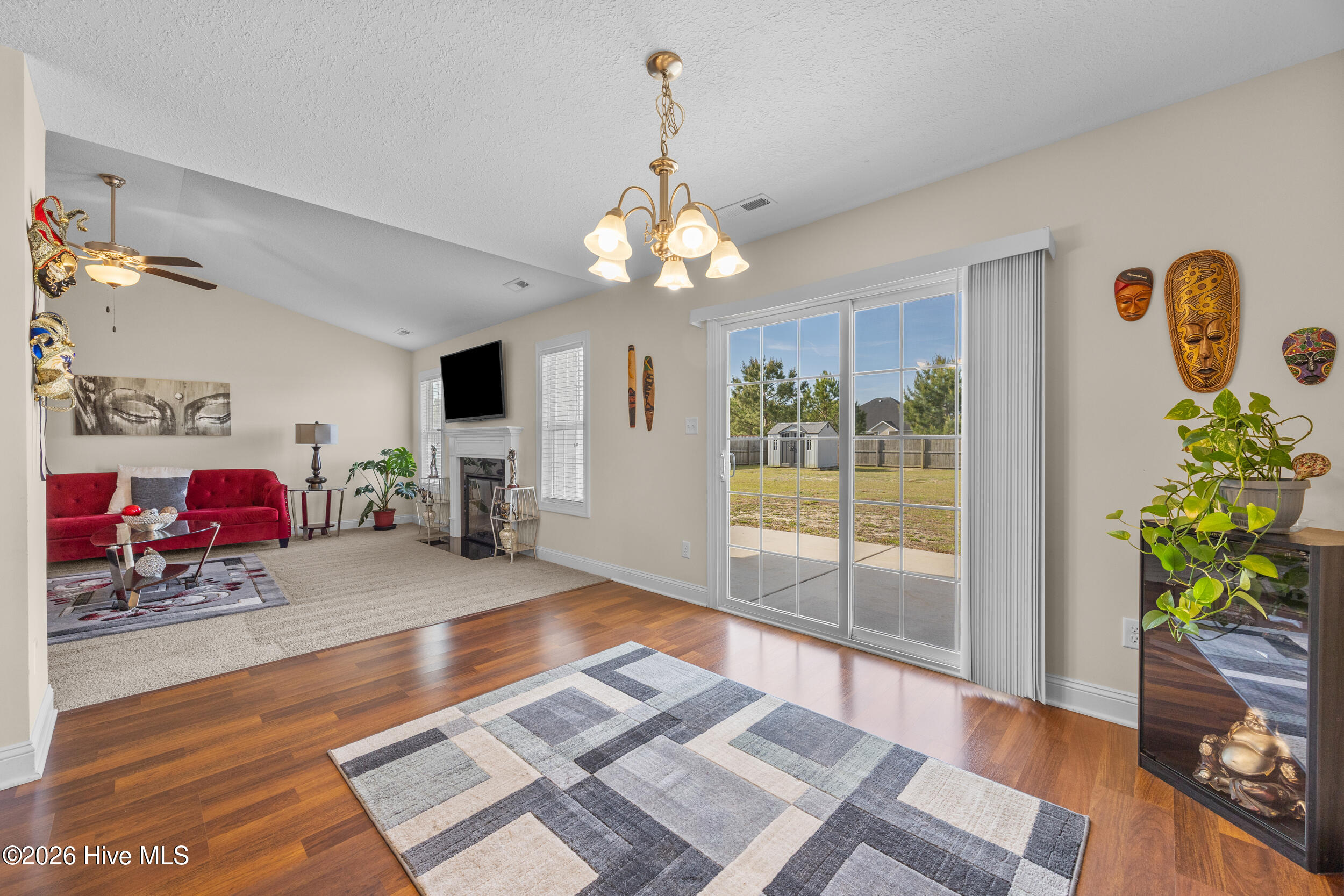 100567416 | Photo 12