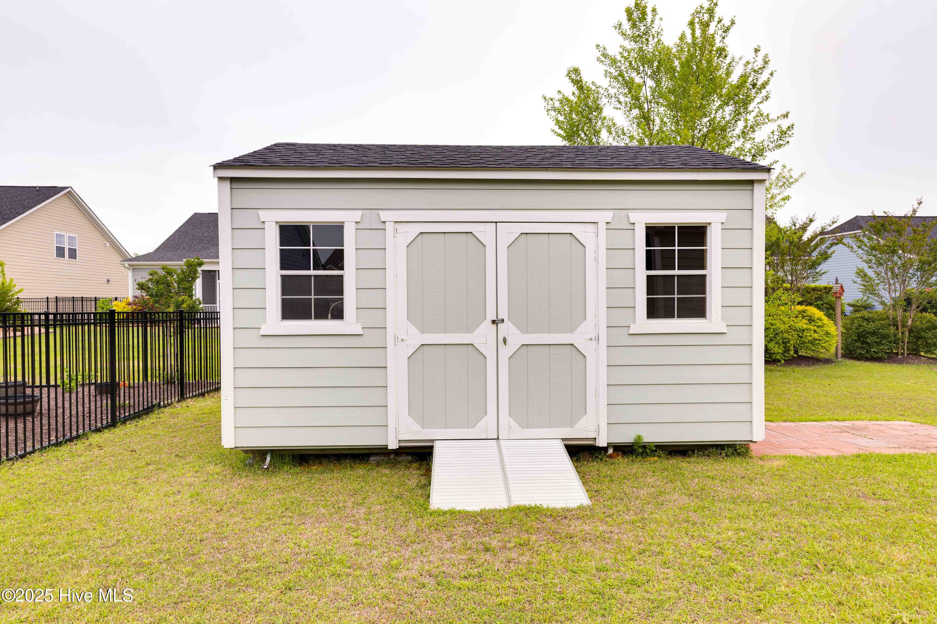 100504792 | Photo 45