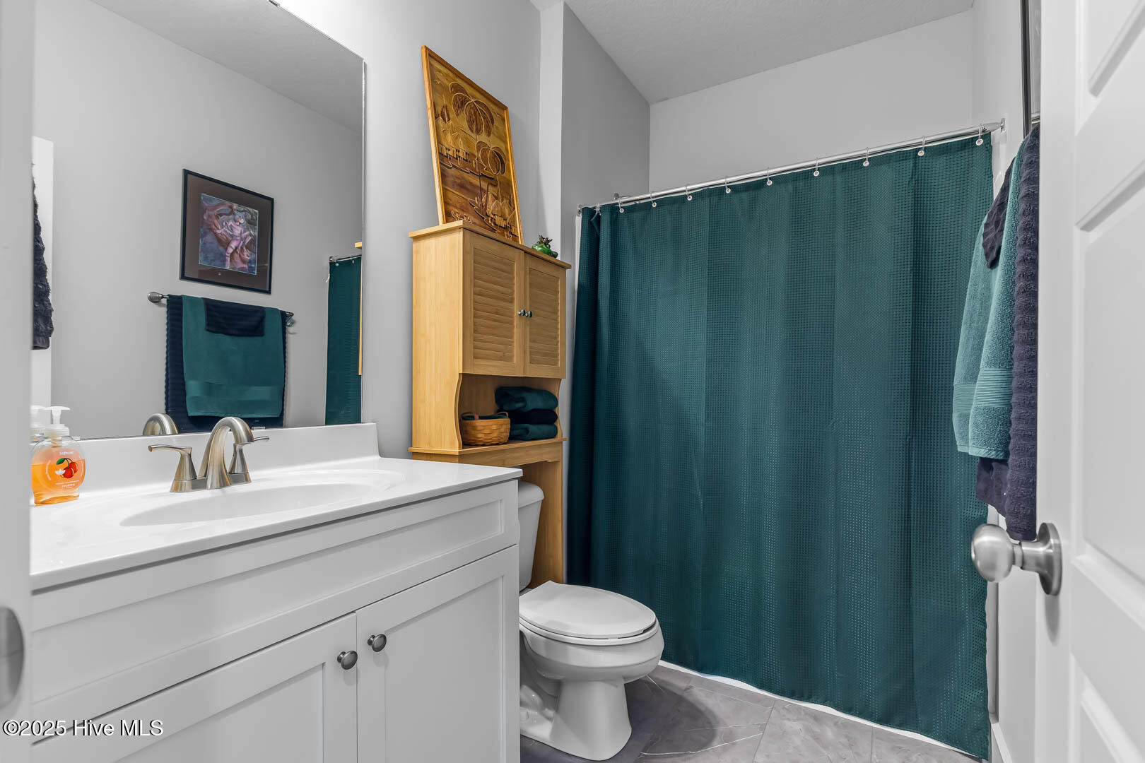 100544097 | Photo 50