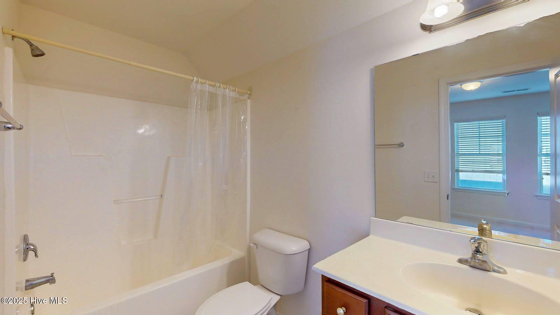 100546464 | Photo 29