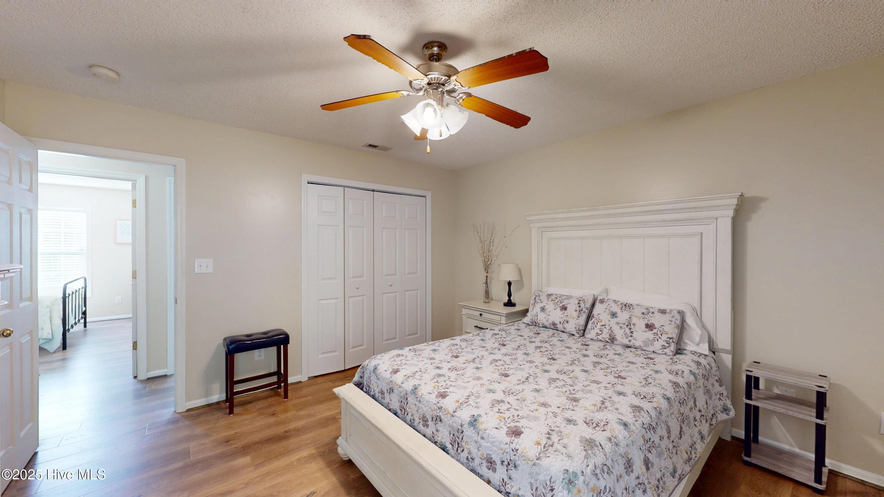 100540808 | Photo 15