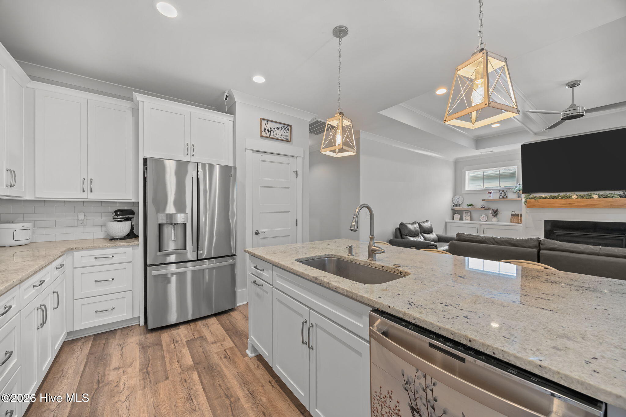 100556932 | Photo 13