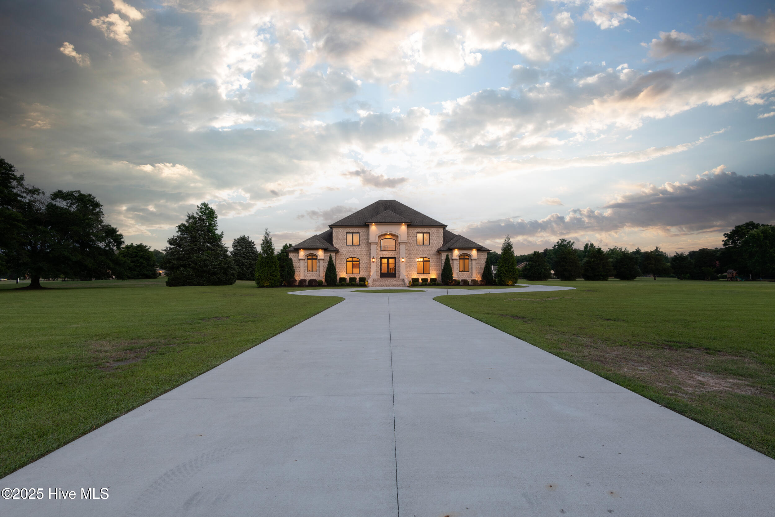 541 White Horse Drive, Greenville, NC, 27834