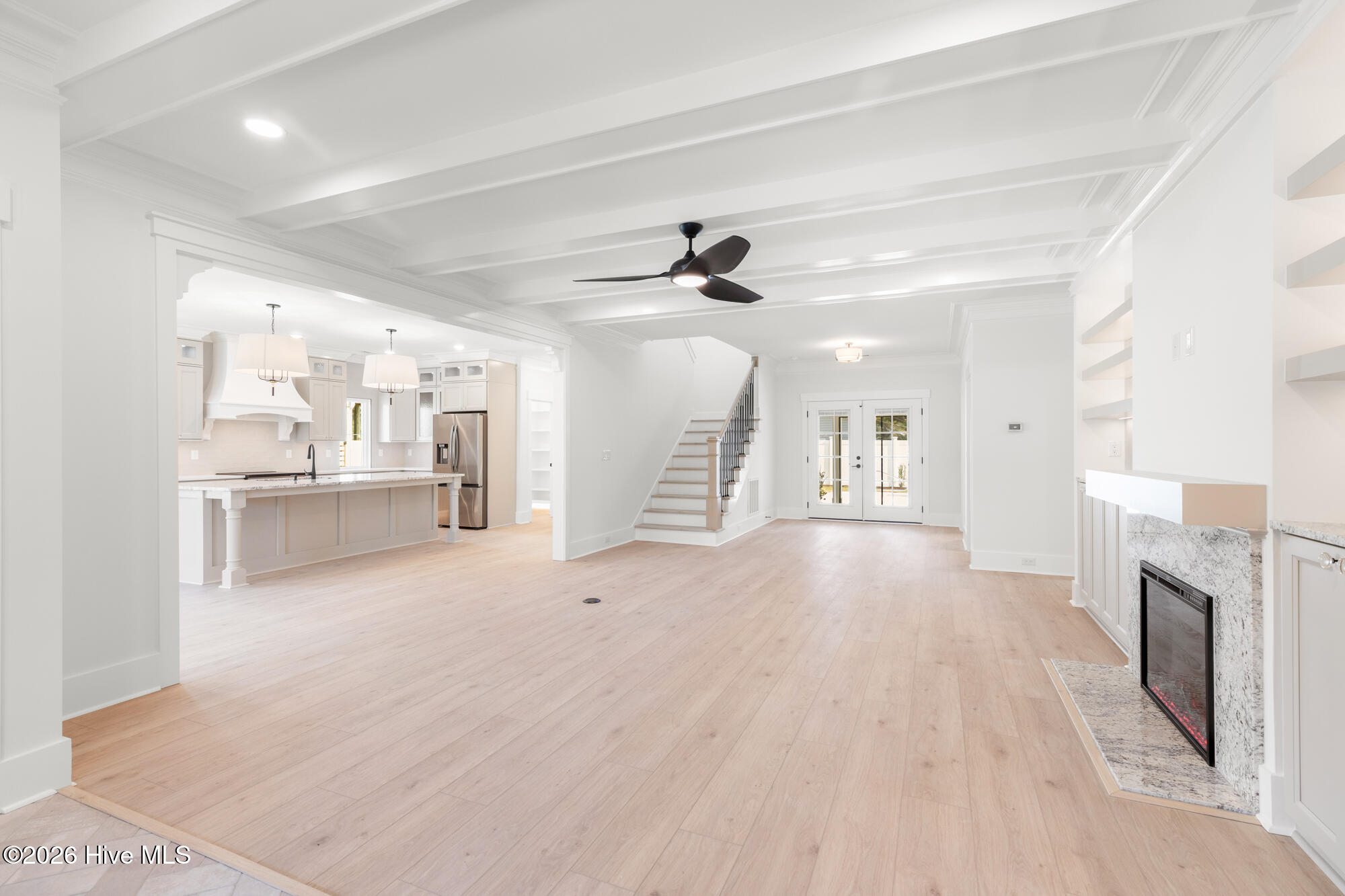 100516675 | Photo 19