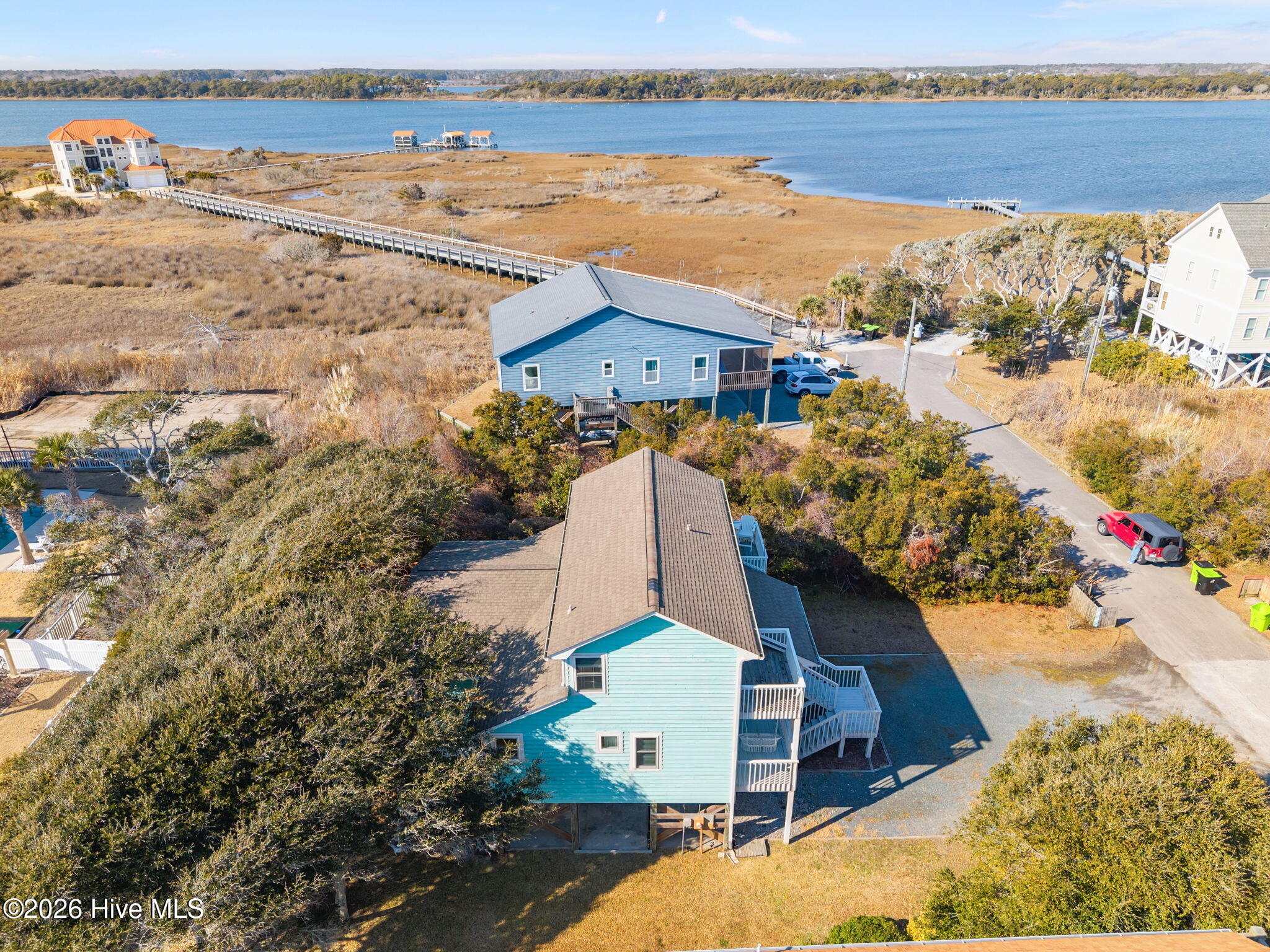 100553918 | Photo 49