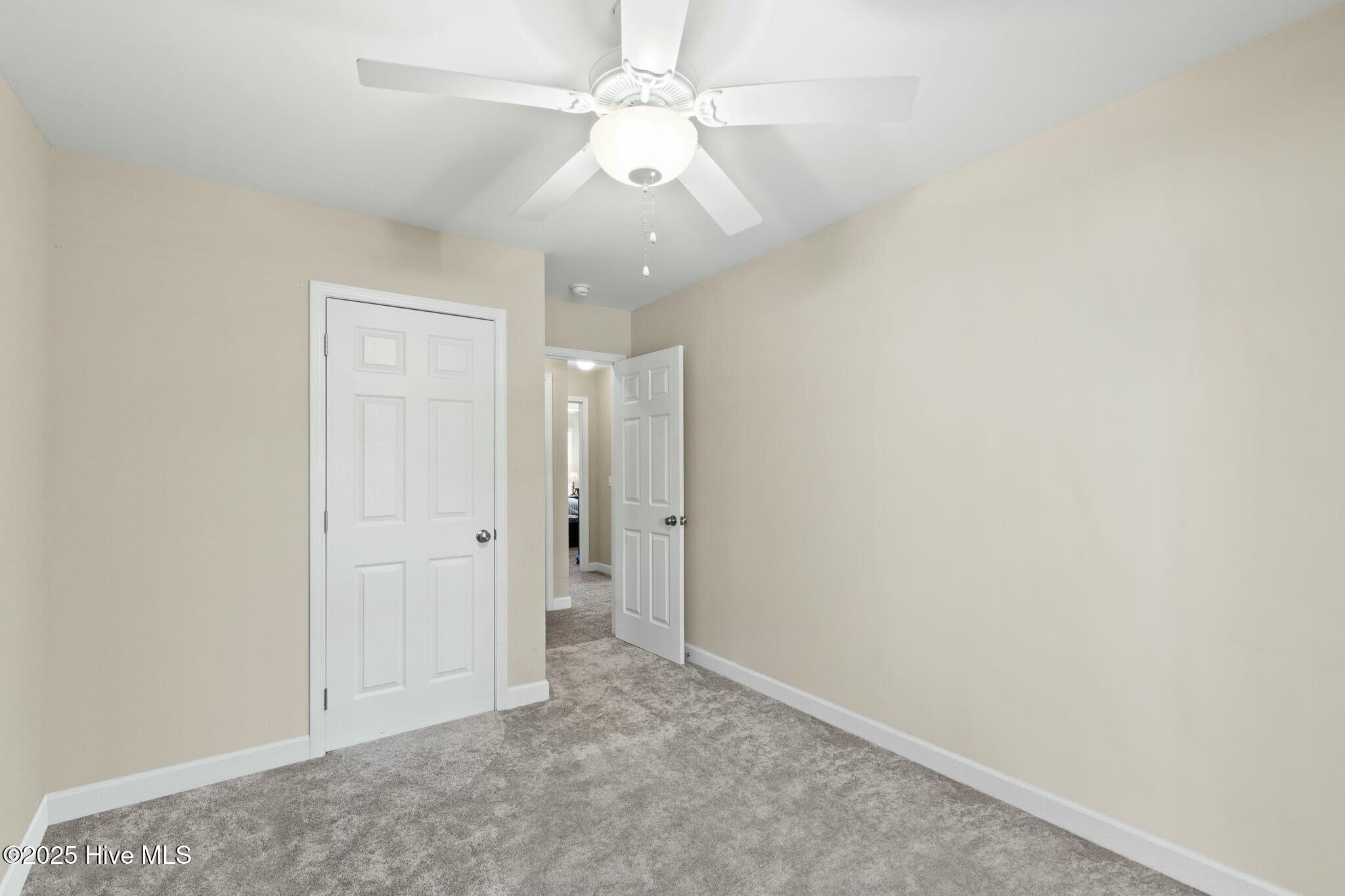 100503089 | Photo 44