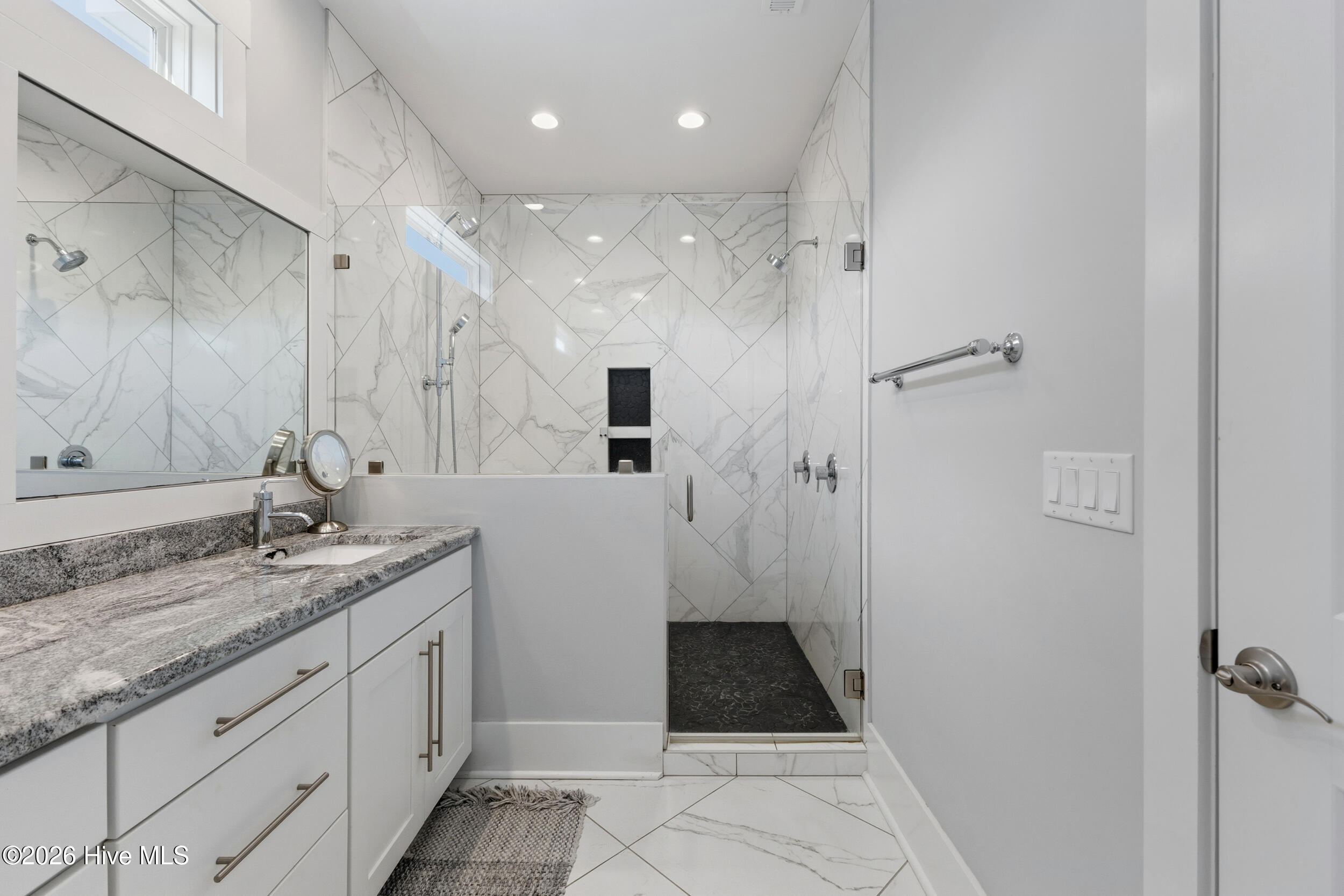 100554534 | Photo 44