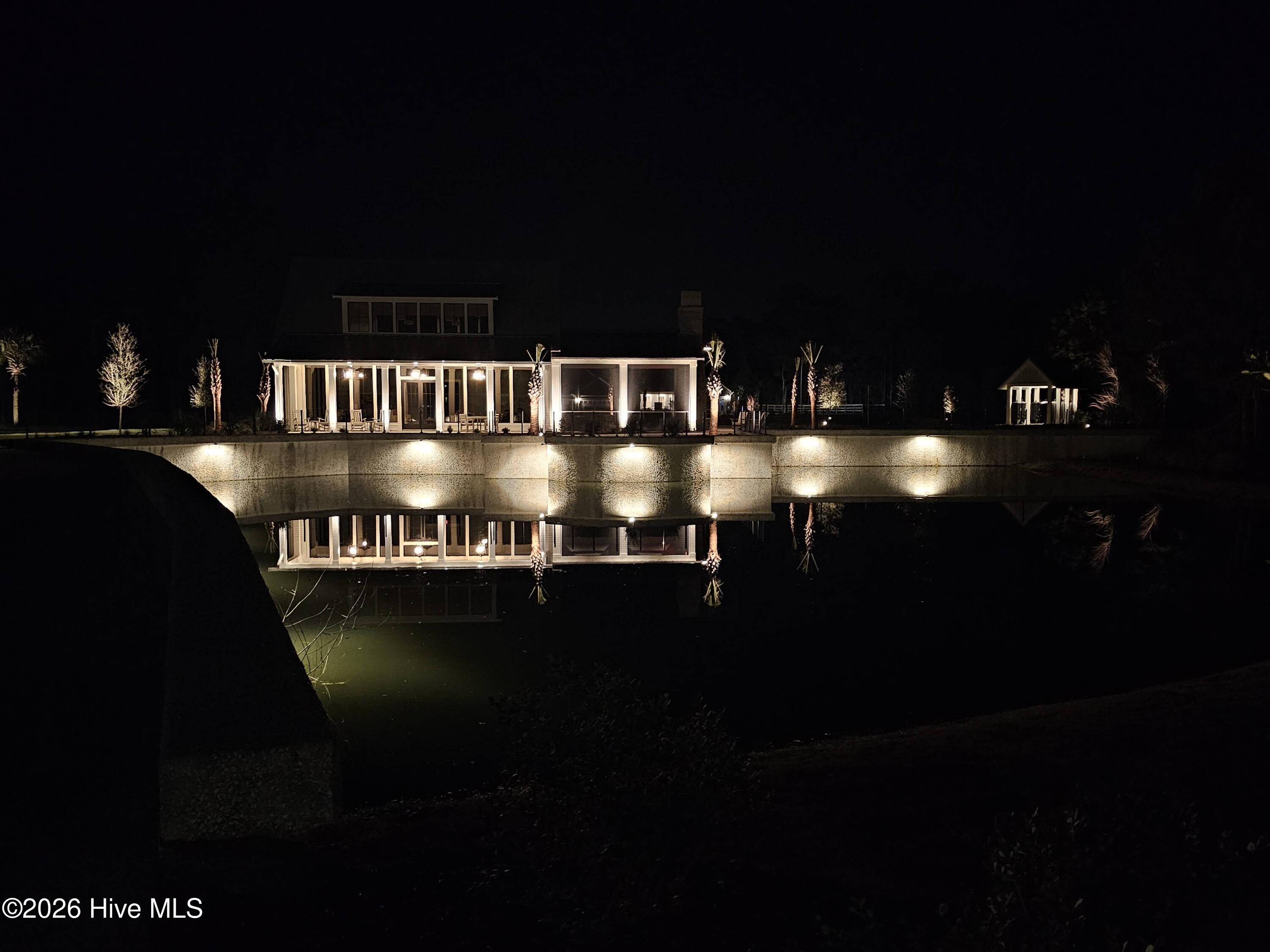 100555741 | Photo 23