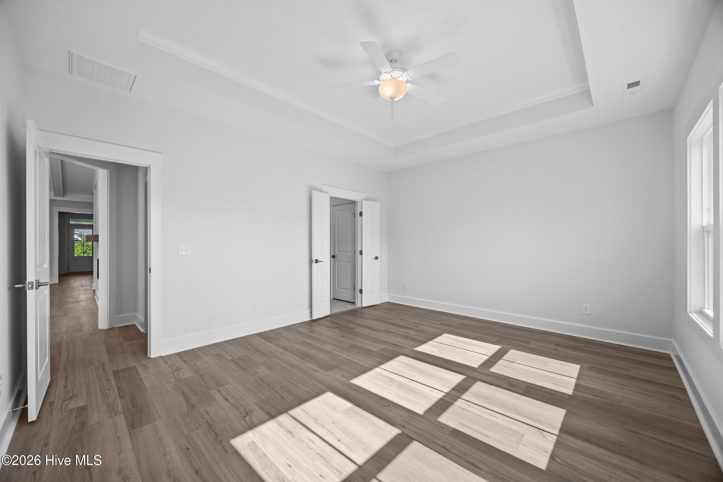 100551079 | Photo 23