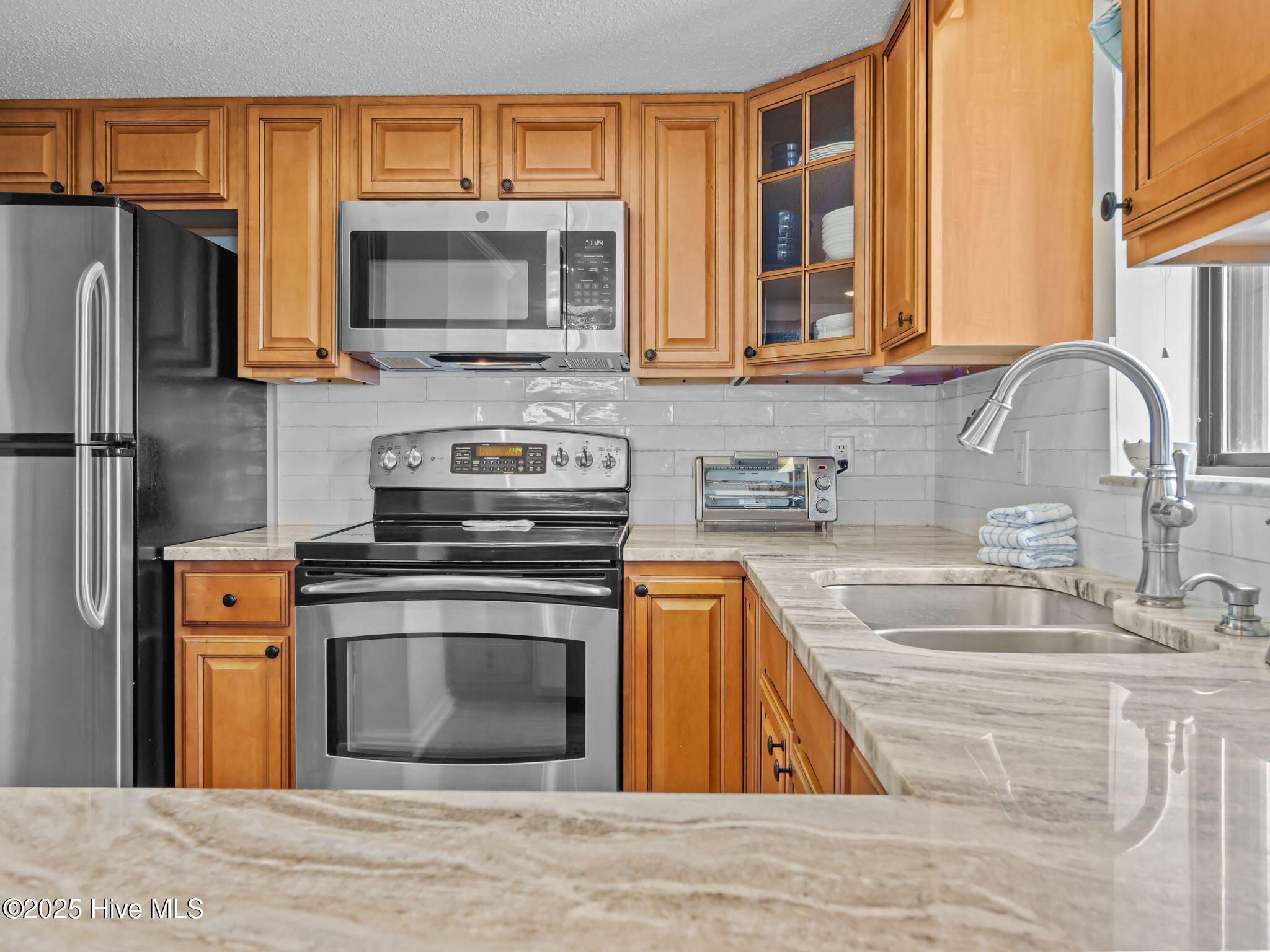 100520425 | Photo 31