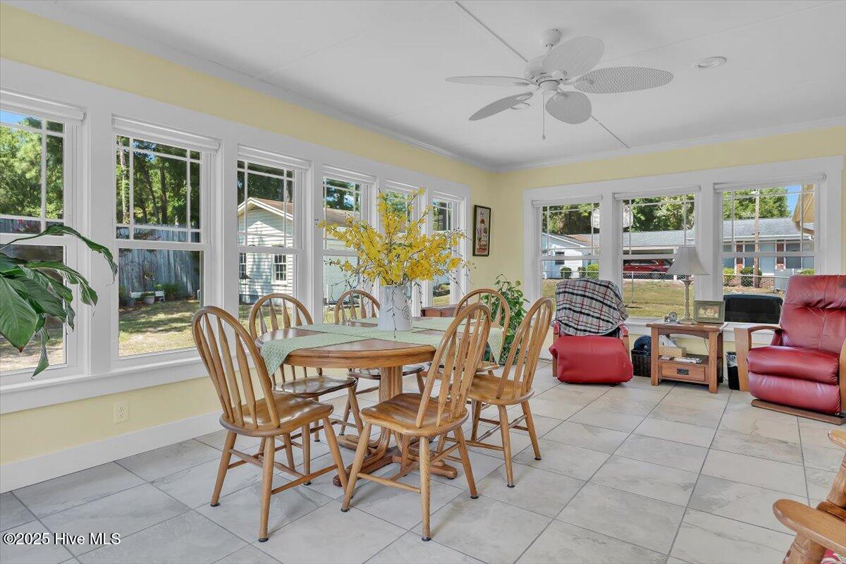 100542832 | Photo 25