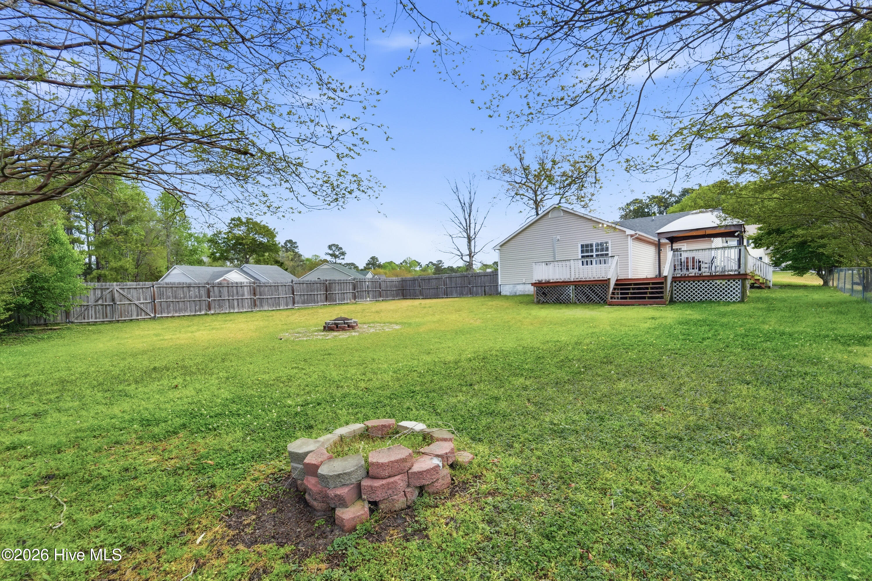 100559067 | Photo 16