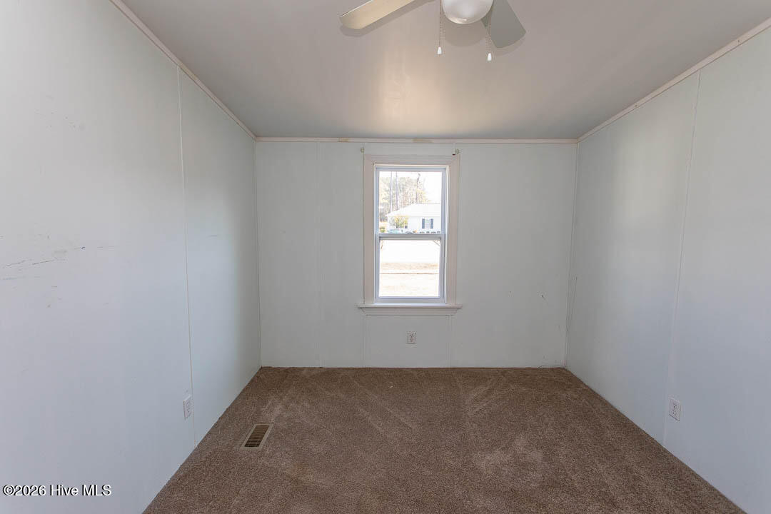 100549919 | Photo 29