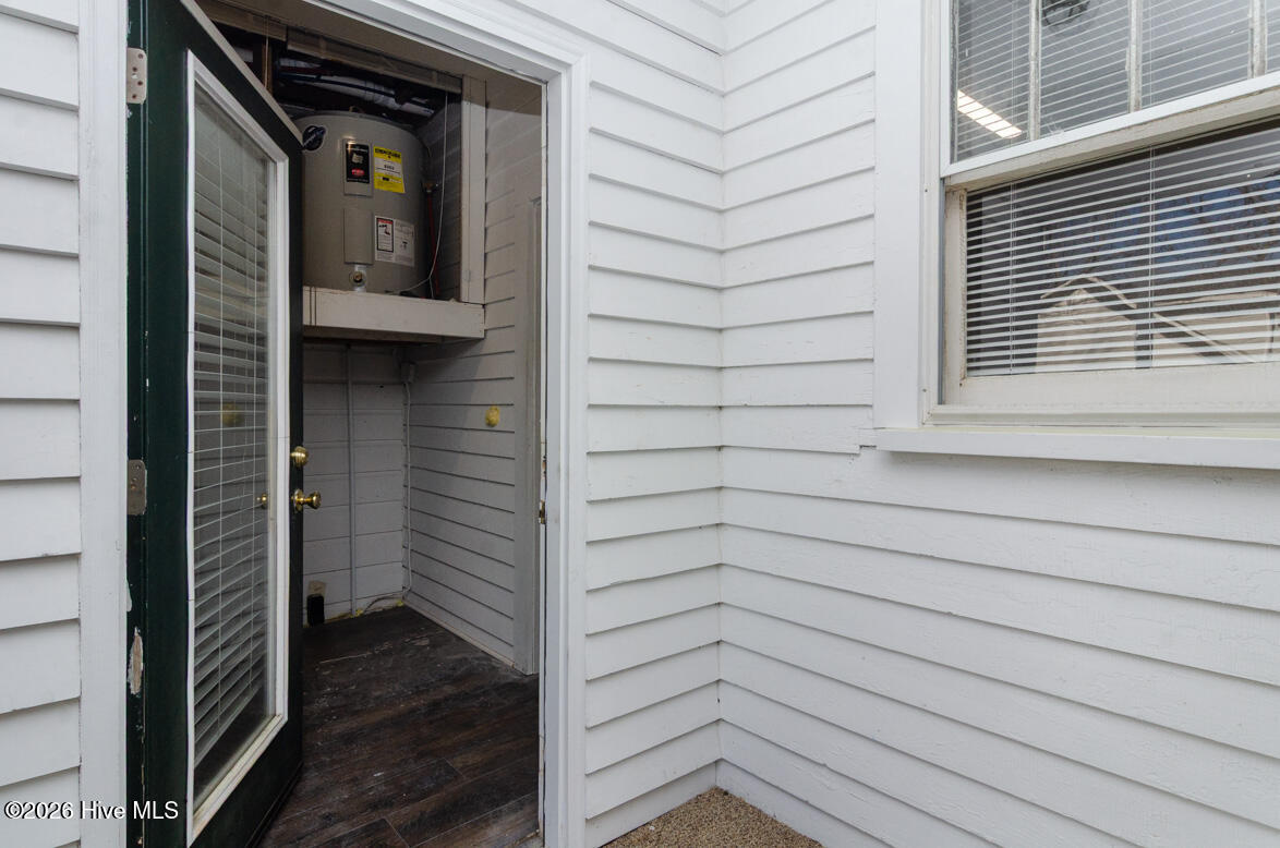 100561400 | Photo 23