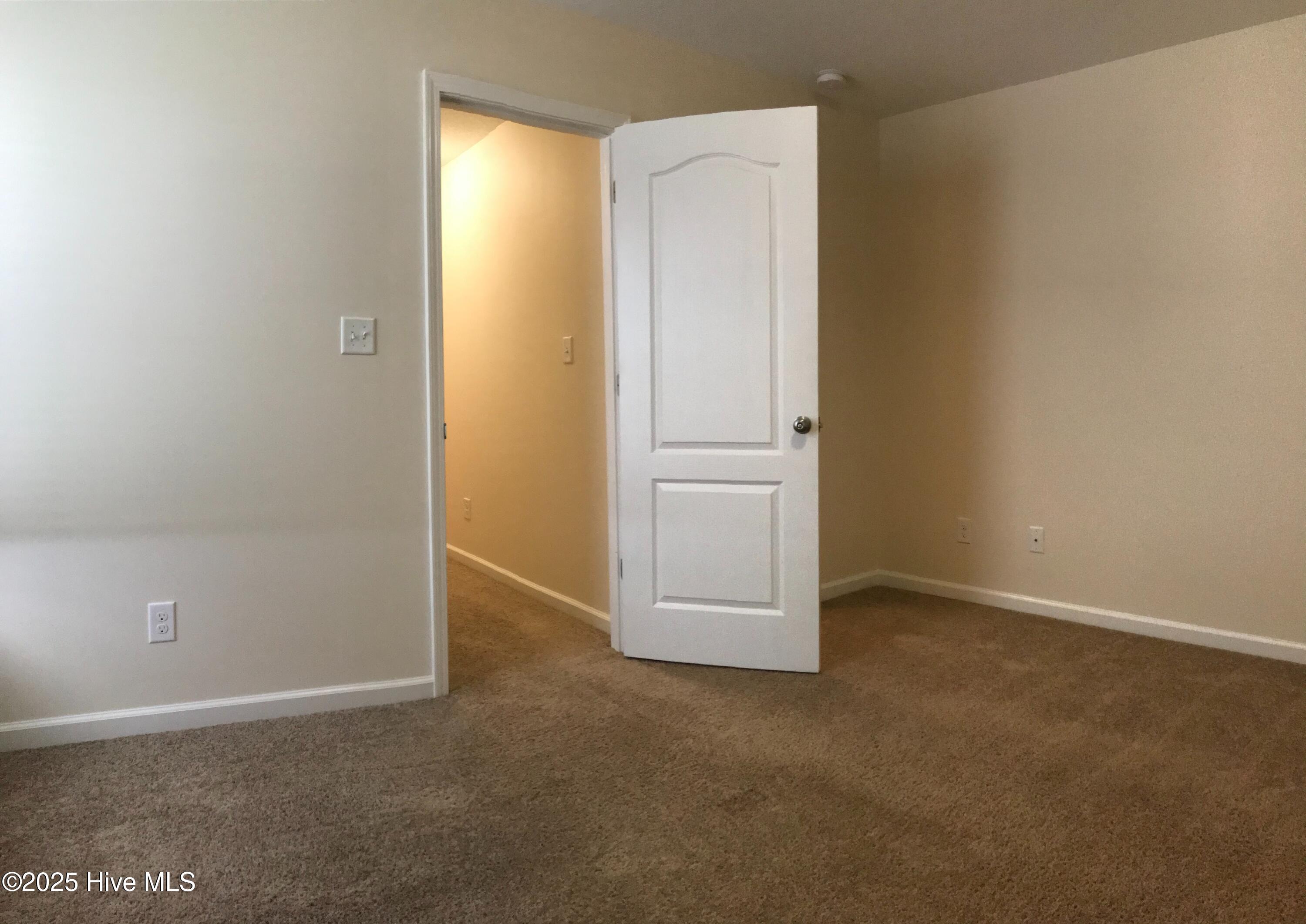 100544459 | Photo 49