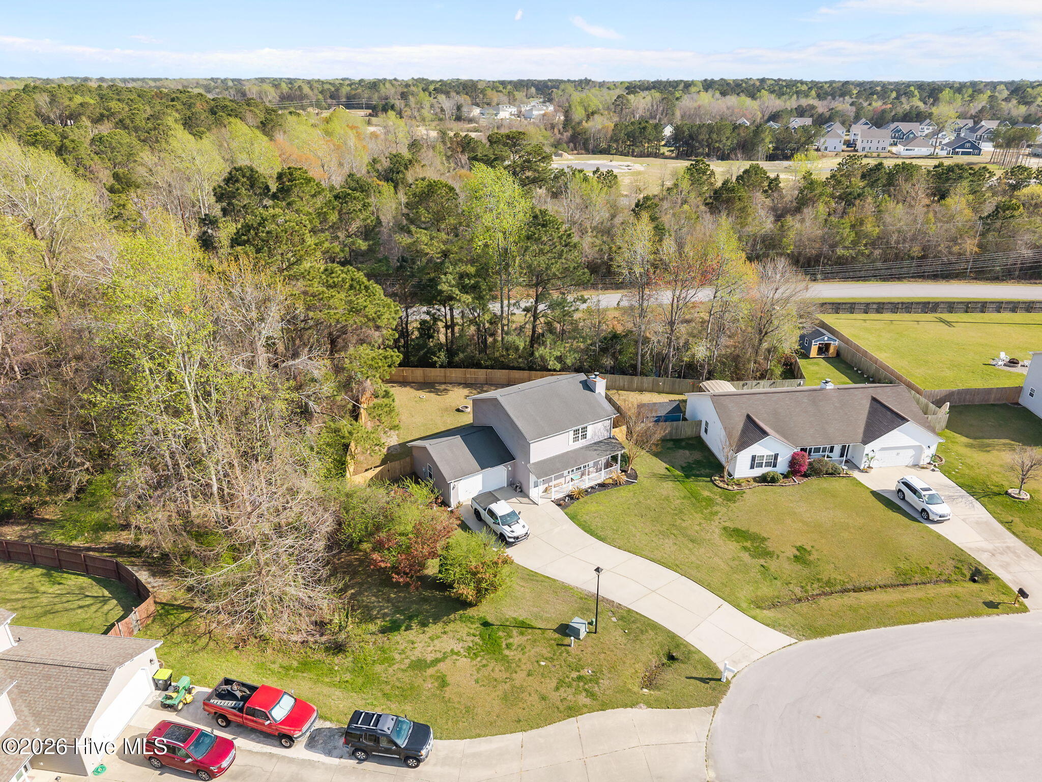 100568127 | Photo 40