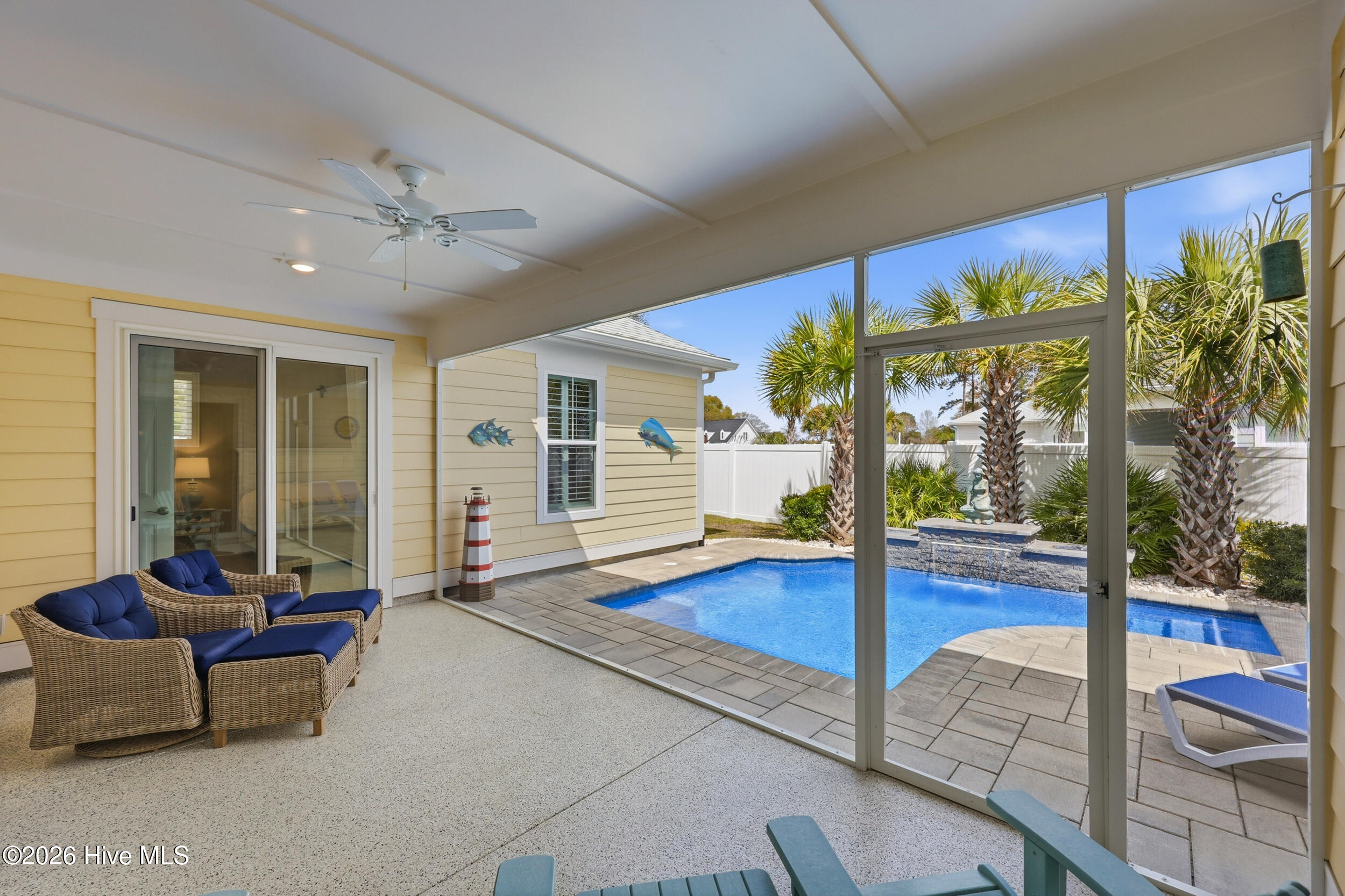 100563402 | Photo 28