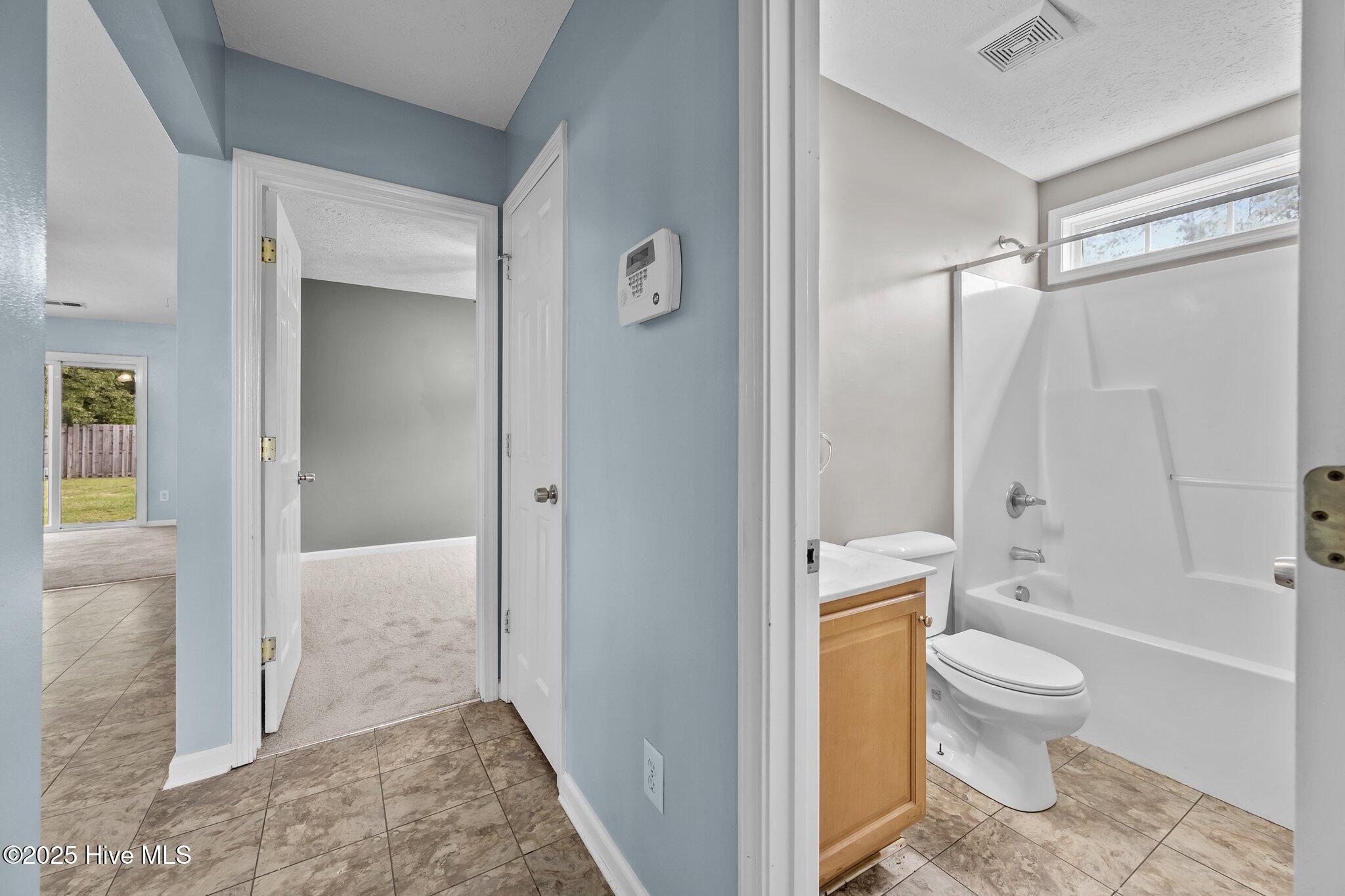 100545668 | Photo 16