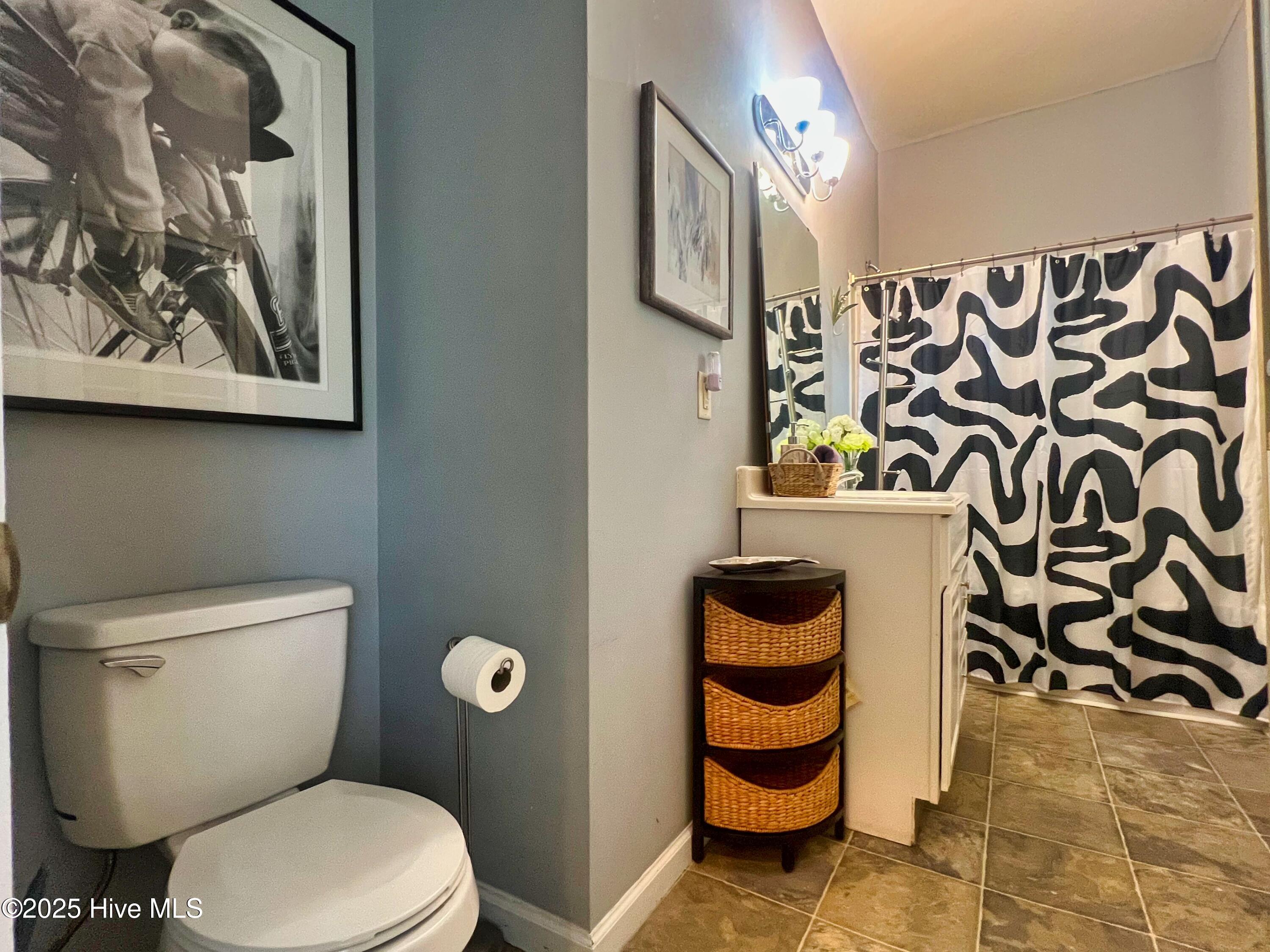 100509231 | Photo 28