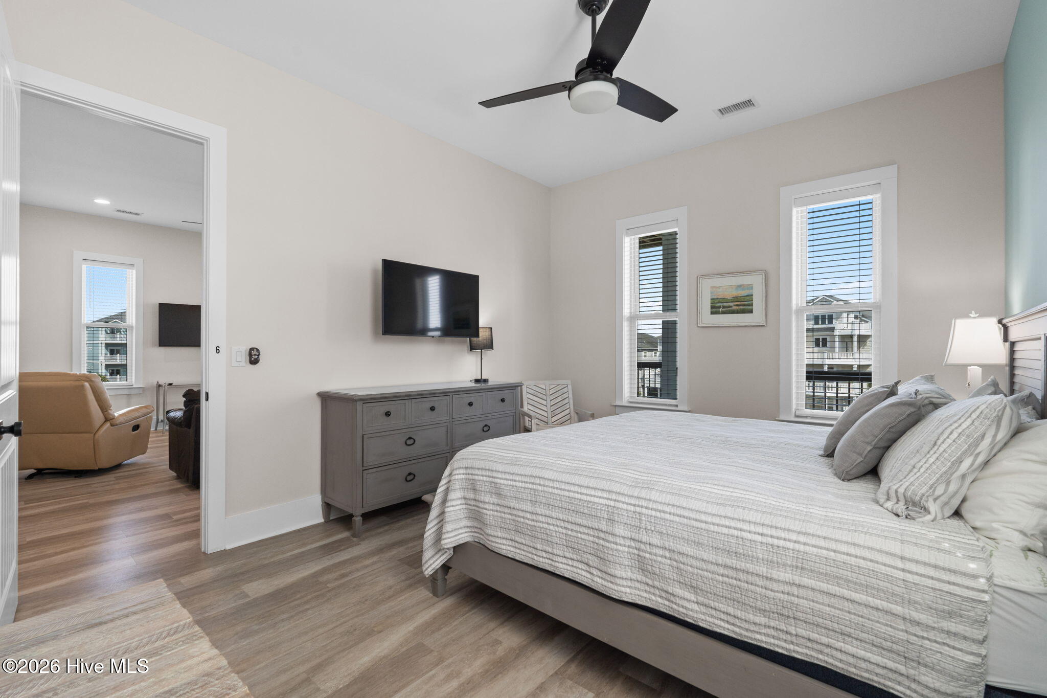 100564964 | Photo 31