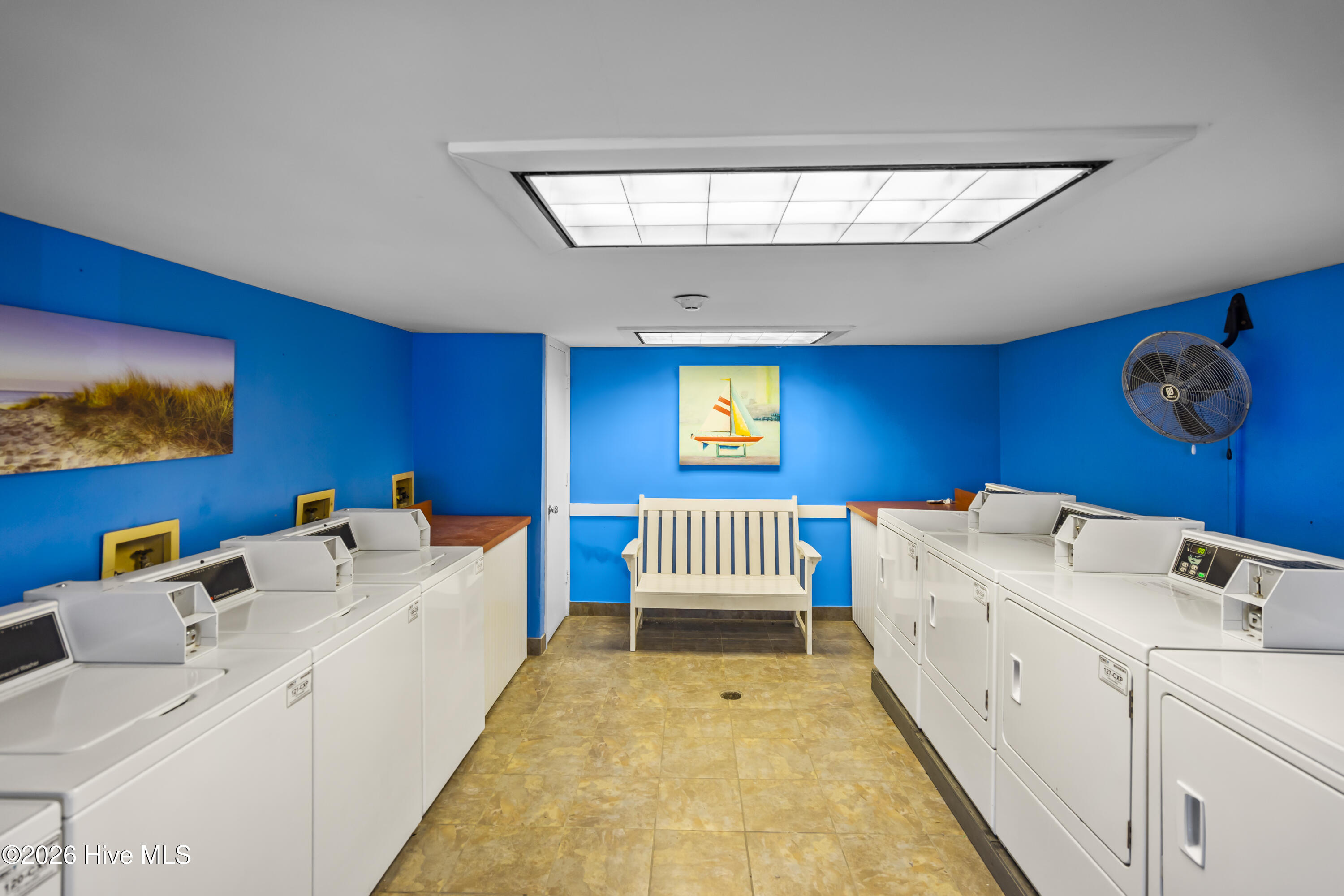 100565649 | Photo 50