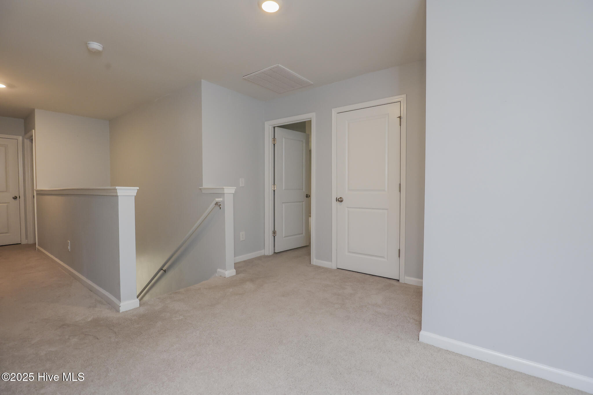 100537464 | Photo 14